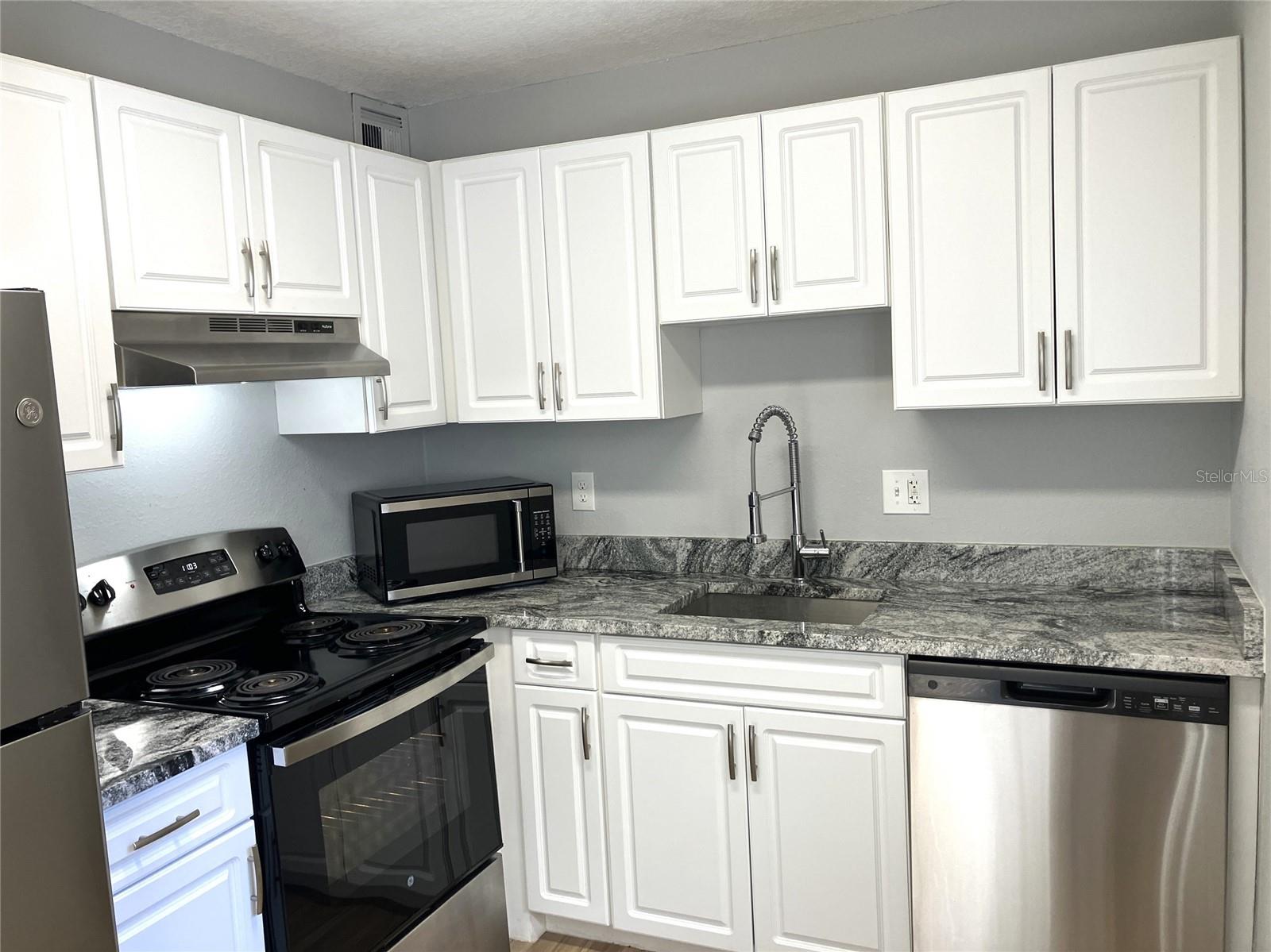 Image 18 of 60 For 11703 Raintree Village Boulevard B