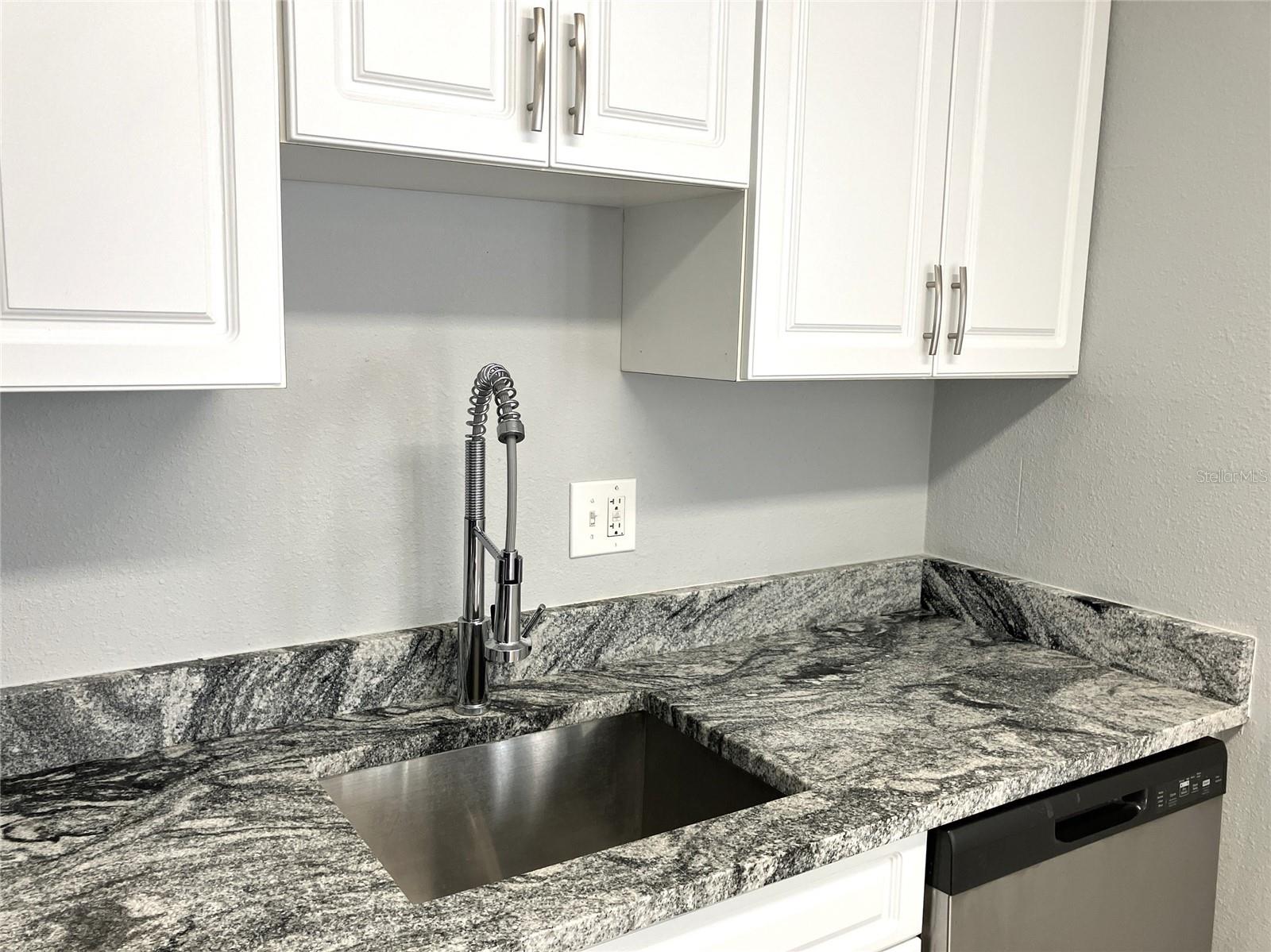 Image 20 of 60 For 11703 Raintree Village Boulevard B