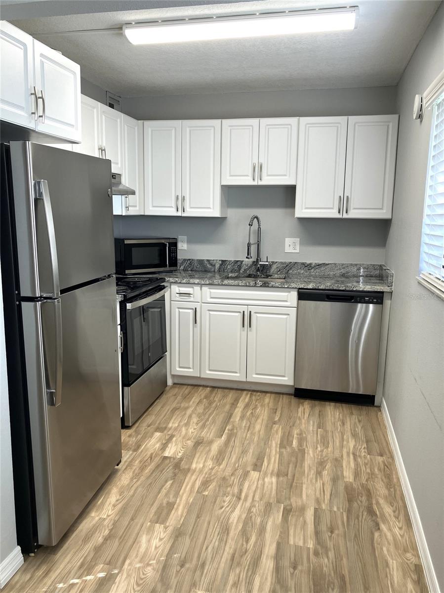 Image 26 of 60 For 11703 Raintree Village Boulevard B