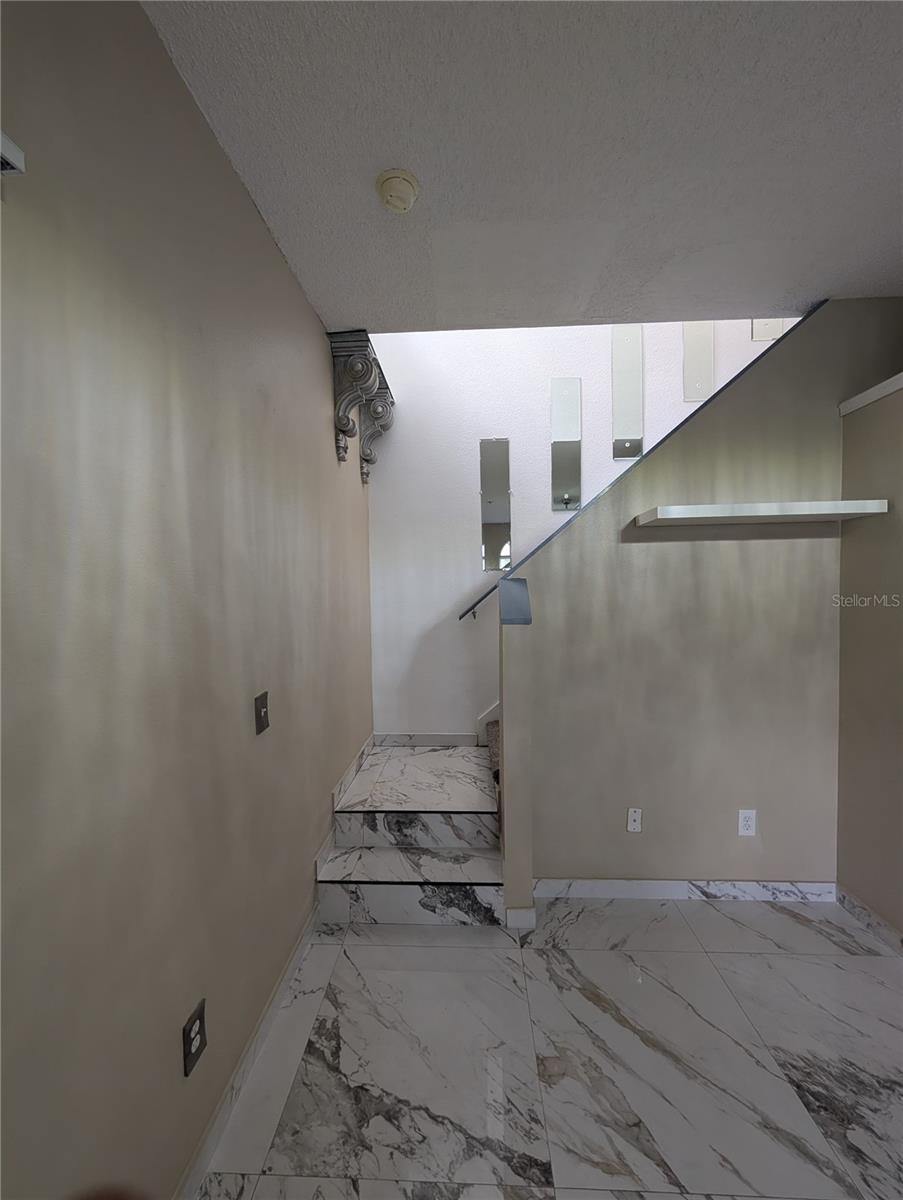 Image 16 of 48 For 4321 Deermont Circle