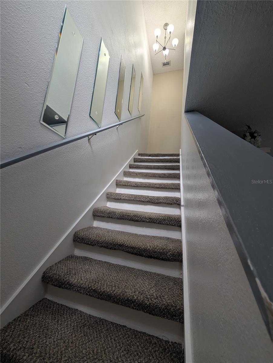 Image 17 of 48 For 4321 Deermont Circle