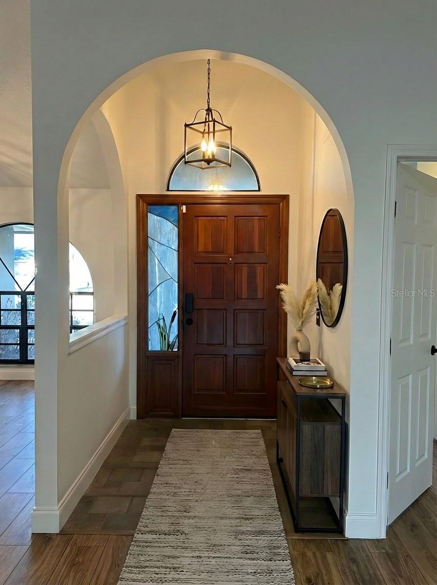 Image 3 of 17 For 910 Balsamina Drive