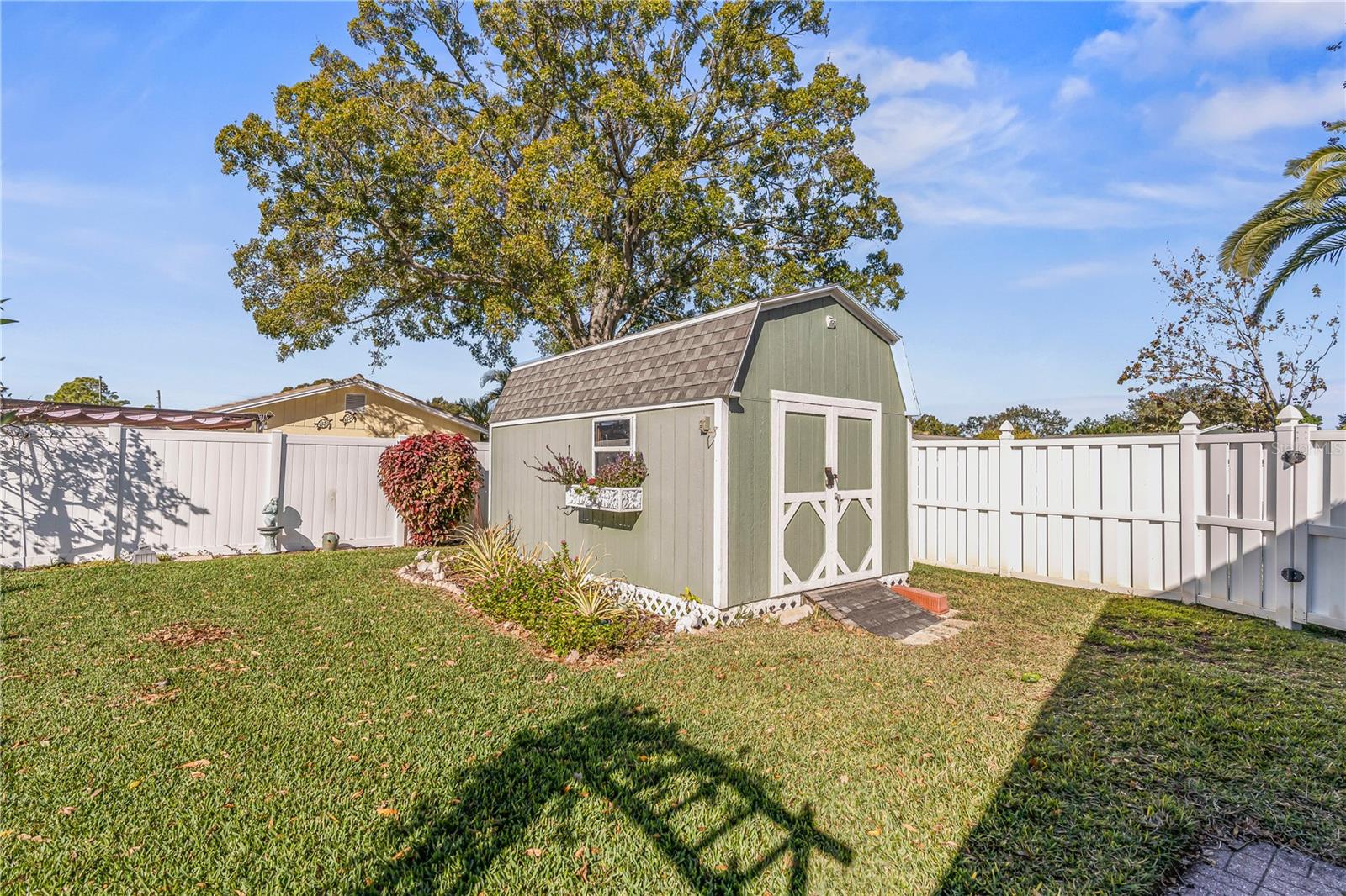 Listing photo id 18 for 7734 Cardiff Court