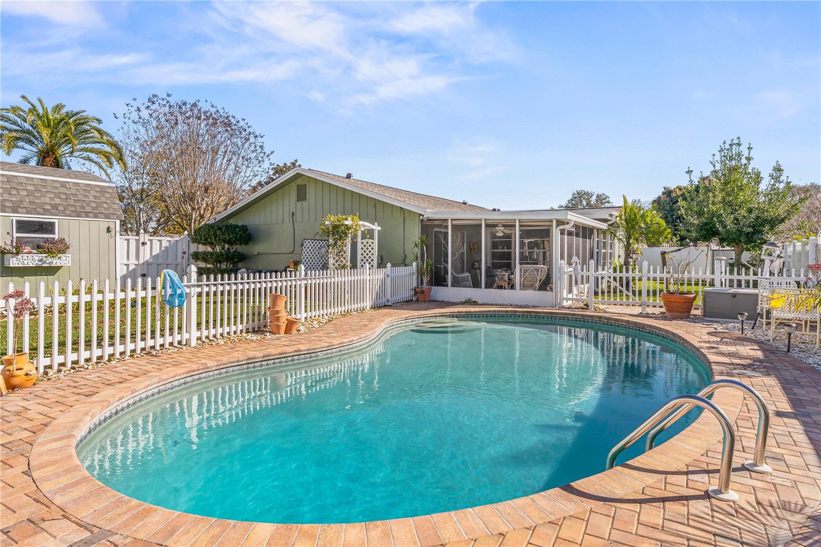 Listing photo id 2 for 7734 Cardiff Court