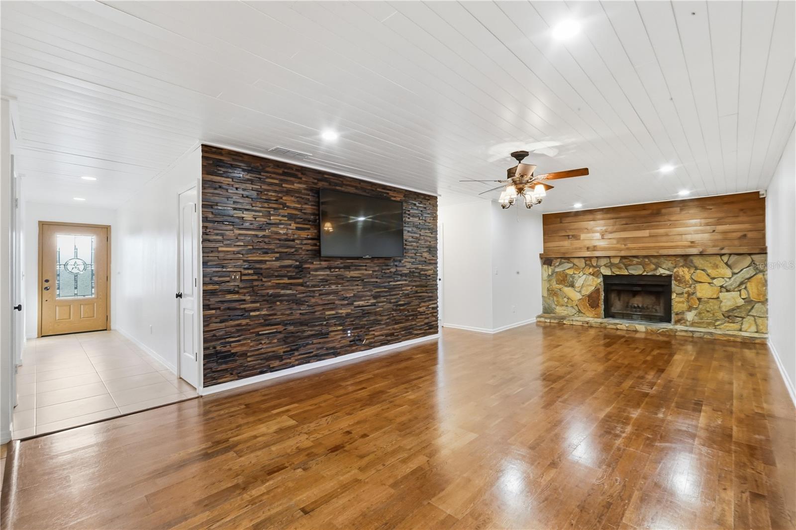 Image 5 of 44 For 5309 Farkas Road