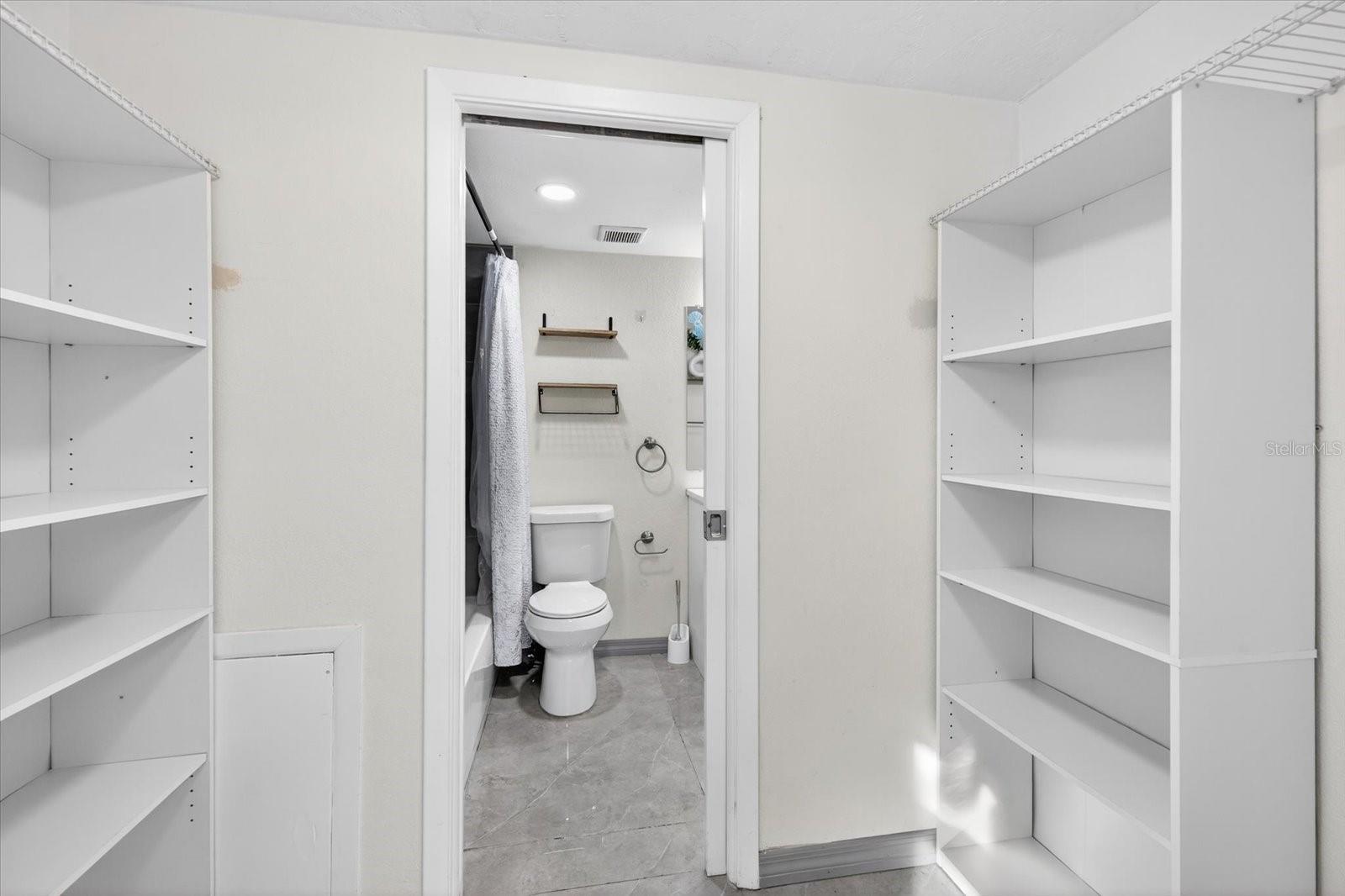 Image 16 of 33 For 7814 Birchwood Drive