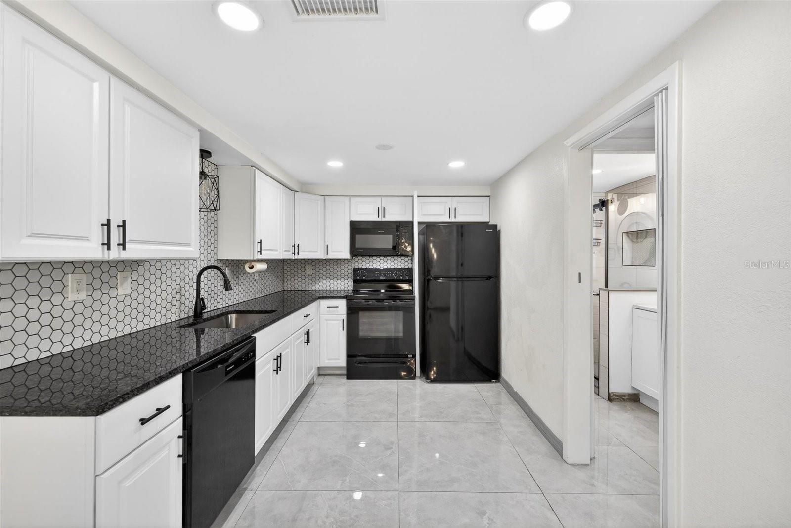 Image 21 of 33 For 7814 Birchwood Drive