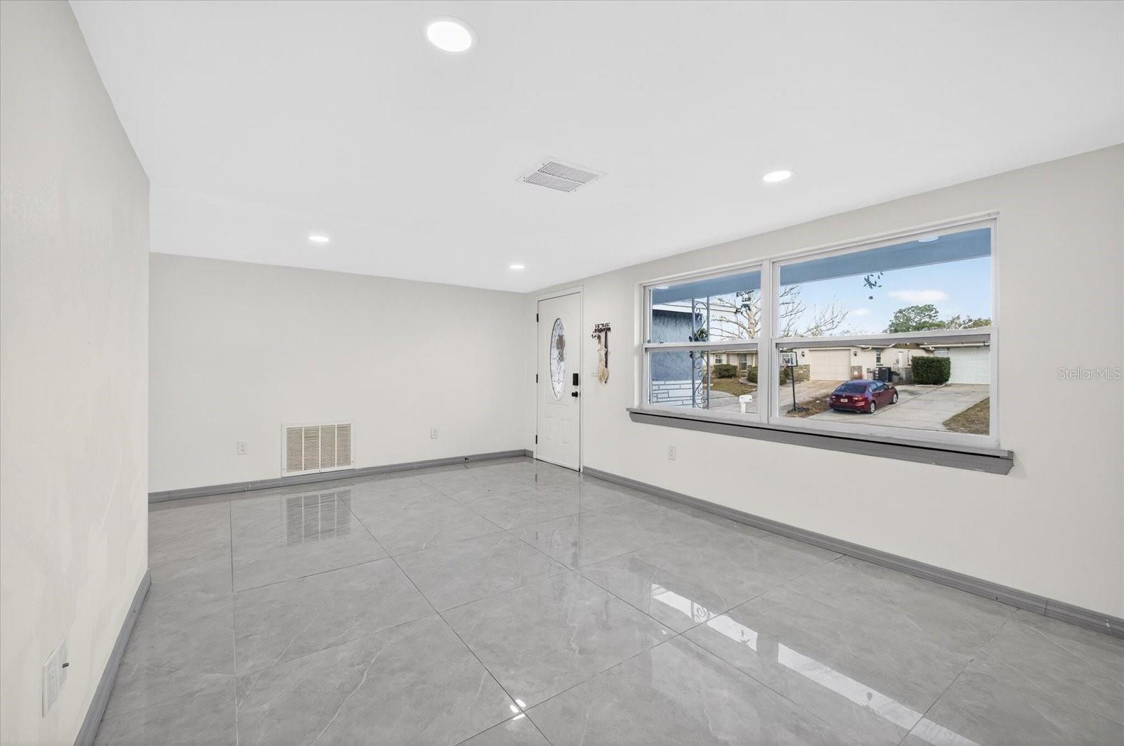 Image 9 of 33 For 7814 Birchwood Drive