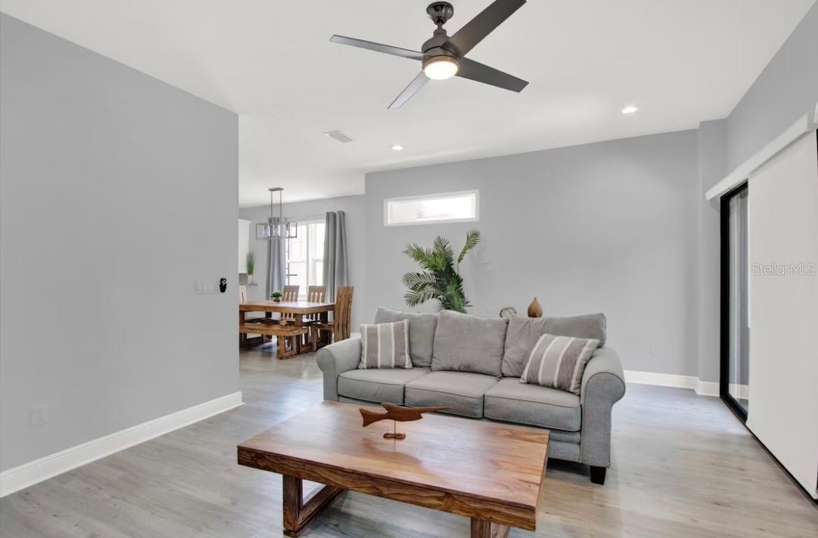 Image 4 of 13 For 405 Westland Avenue 3