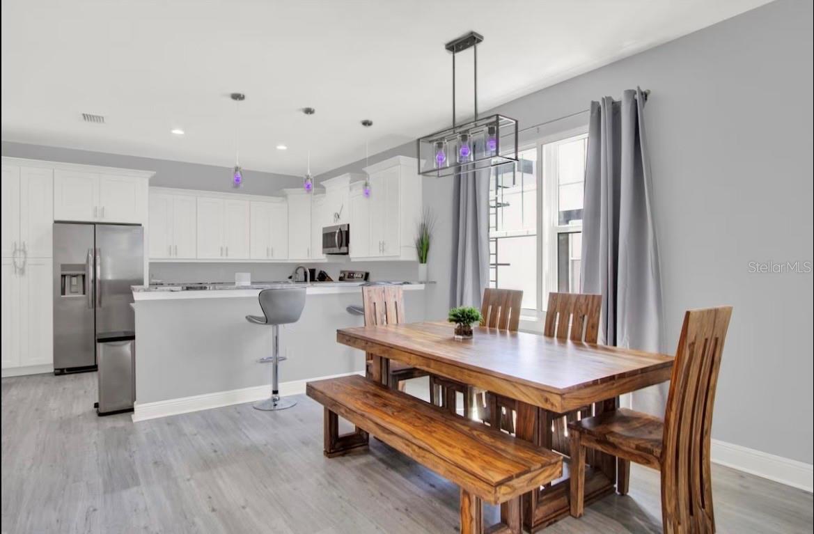 Image 9 of 13 For 405 Westland Avenue 3