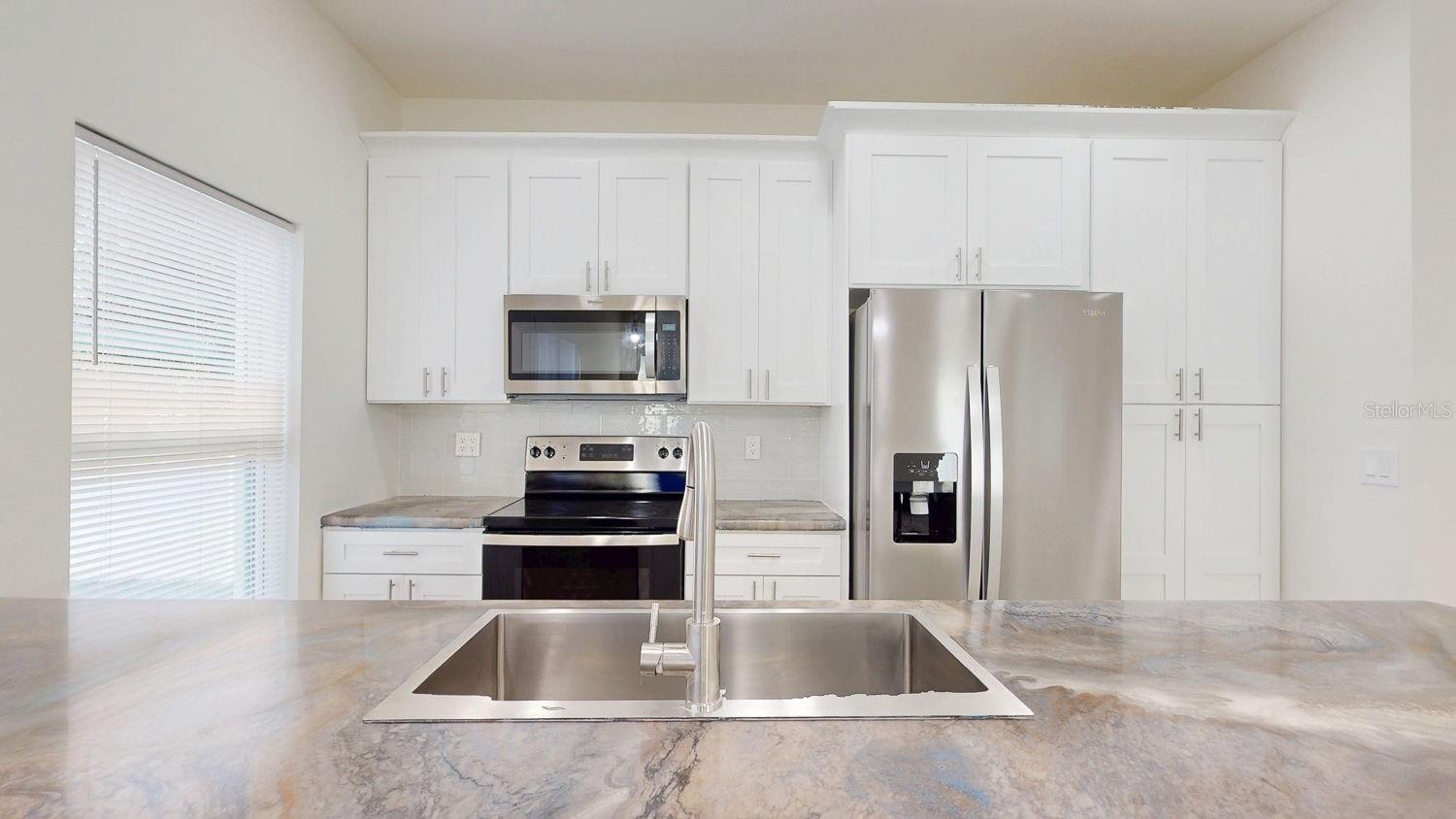 Image 20 of 79 For 4020 Henry Avenue F