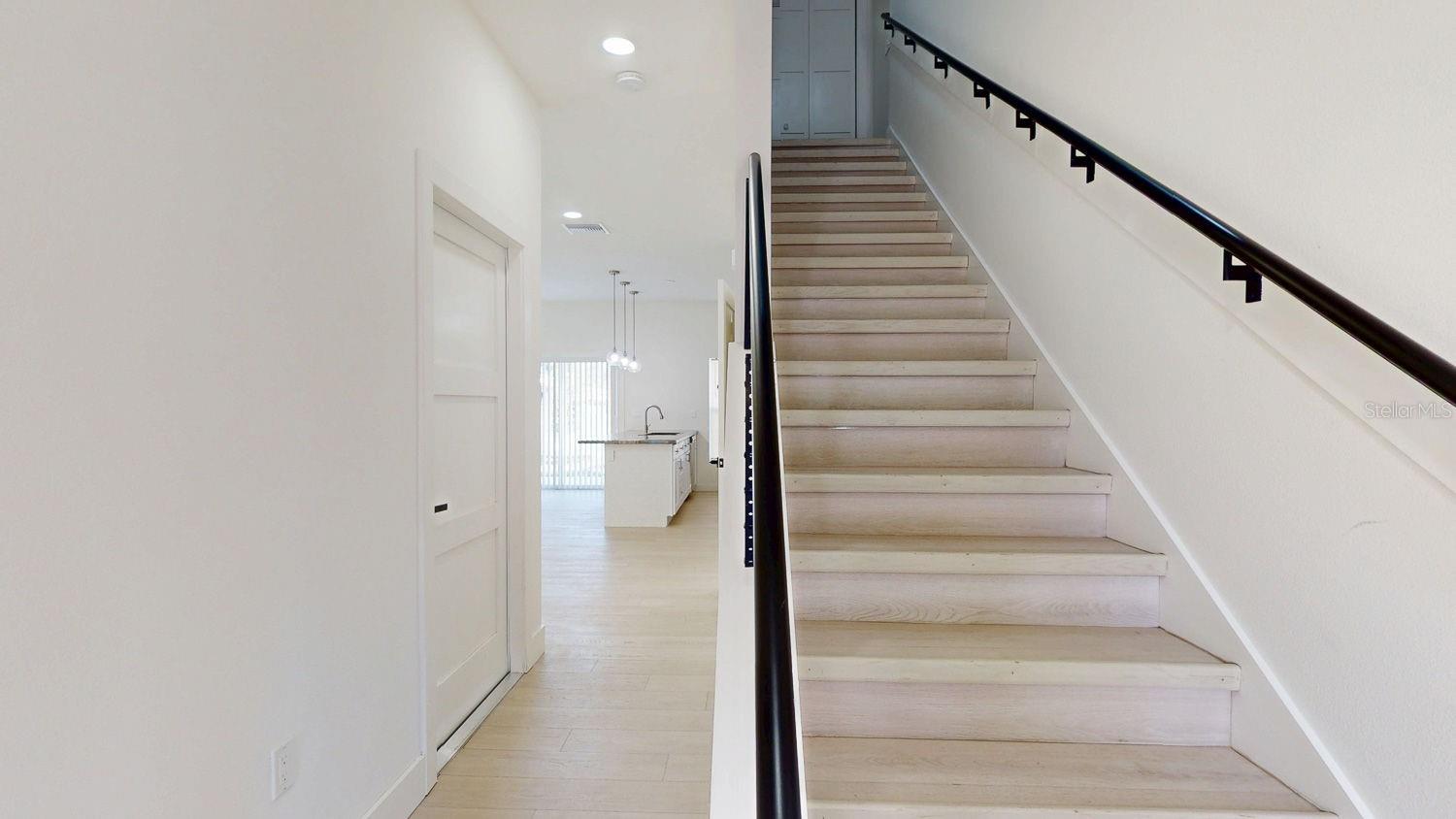 Image 28 of 79 For 4020 Henry Avenue F