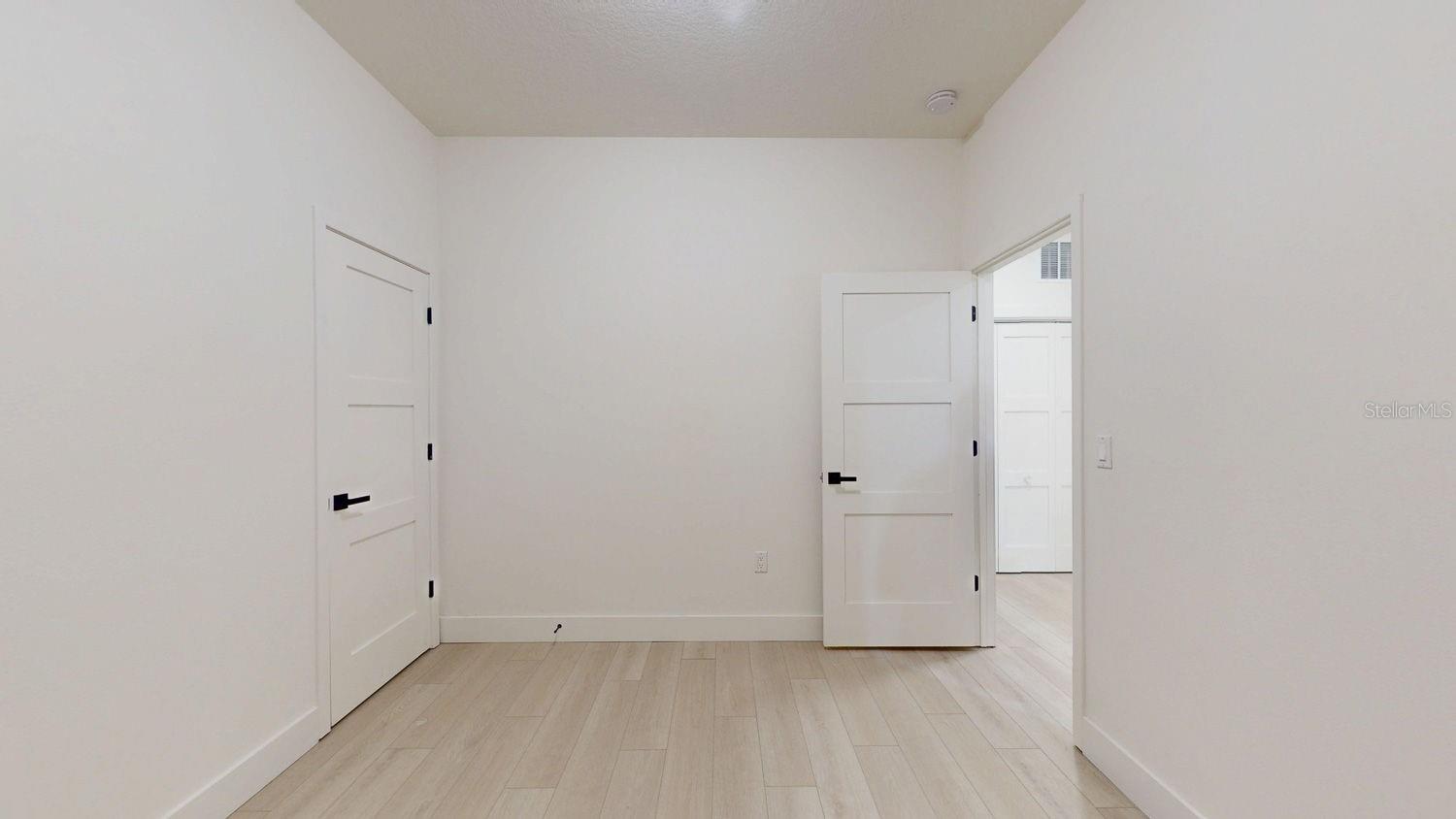 Image 49 of 79 For 4020 Henry Avenue F