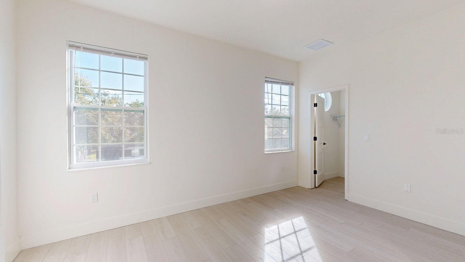 Image 62 of 79 For 4020 Henry Avenue F