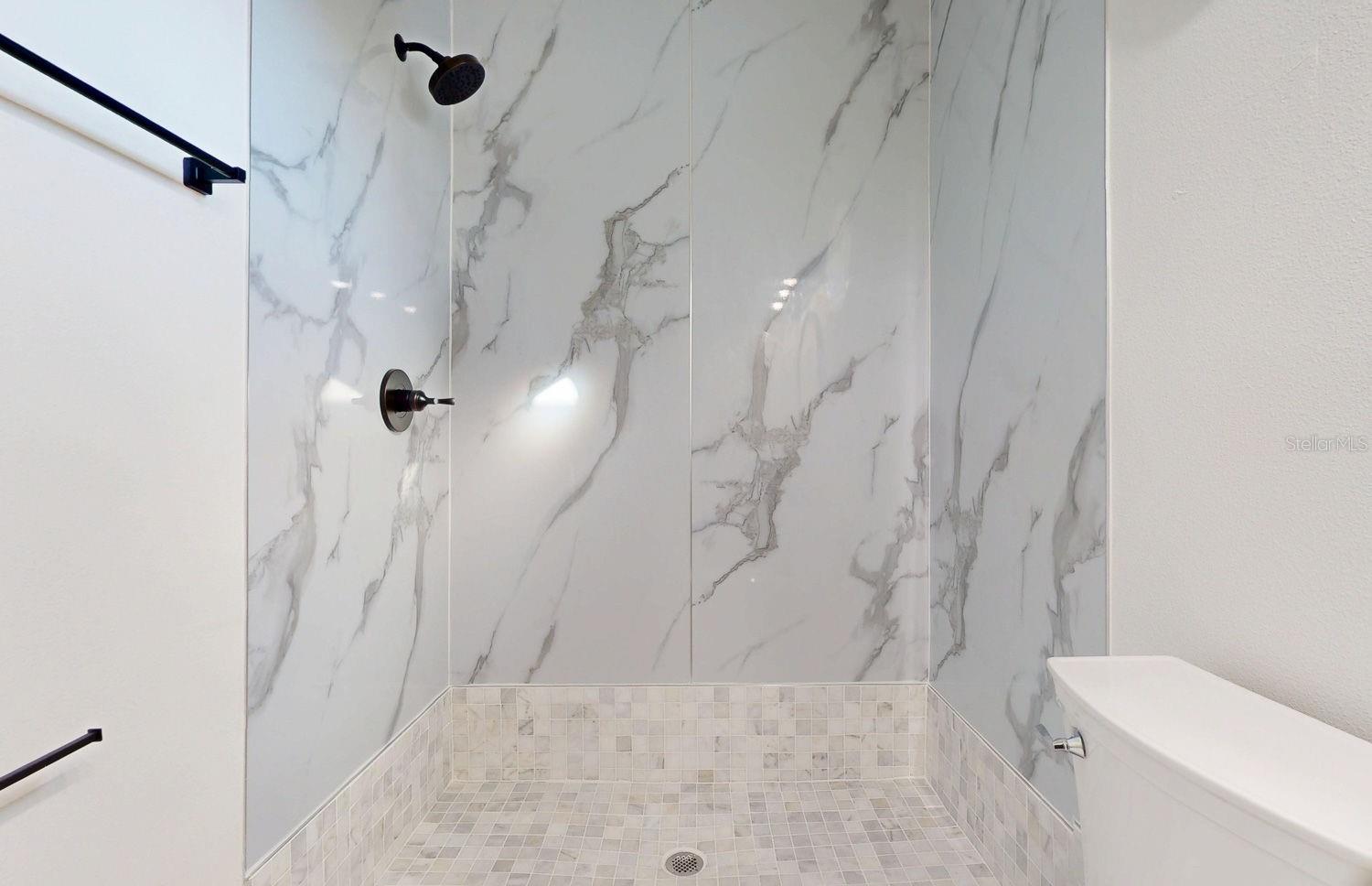 Image 67 of 79 For 4020 Henry Avenue F