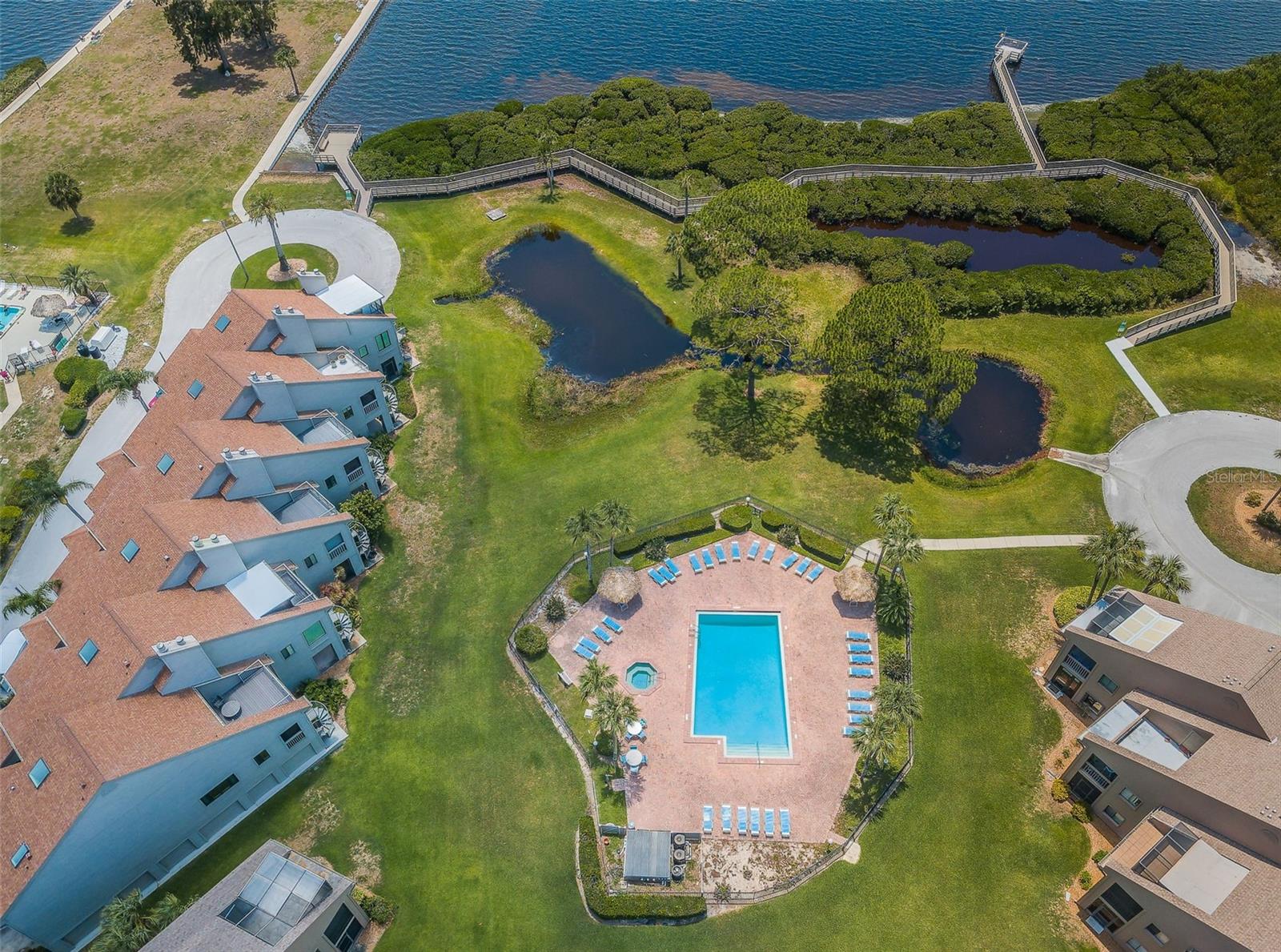 Image 36 of 46 For 322 Windrush Loop 22