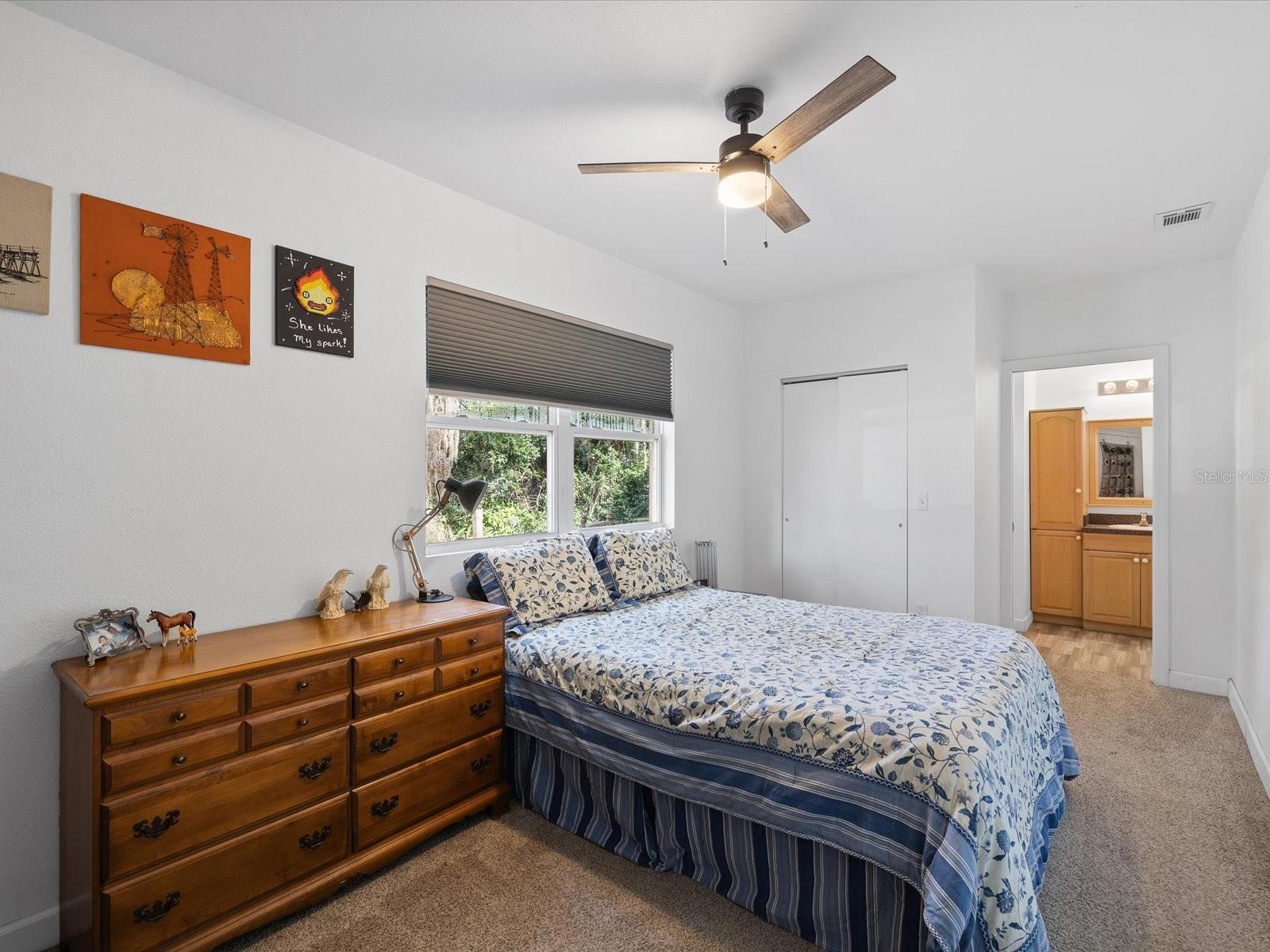 Listing photo id 15 for 36228 Clinton Avenue