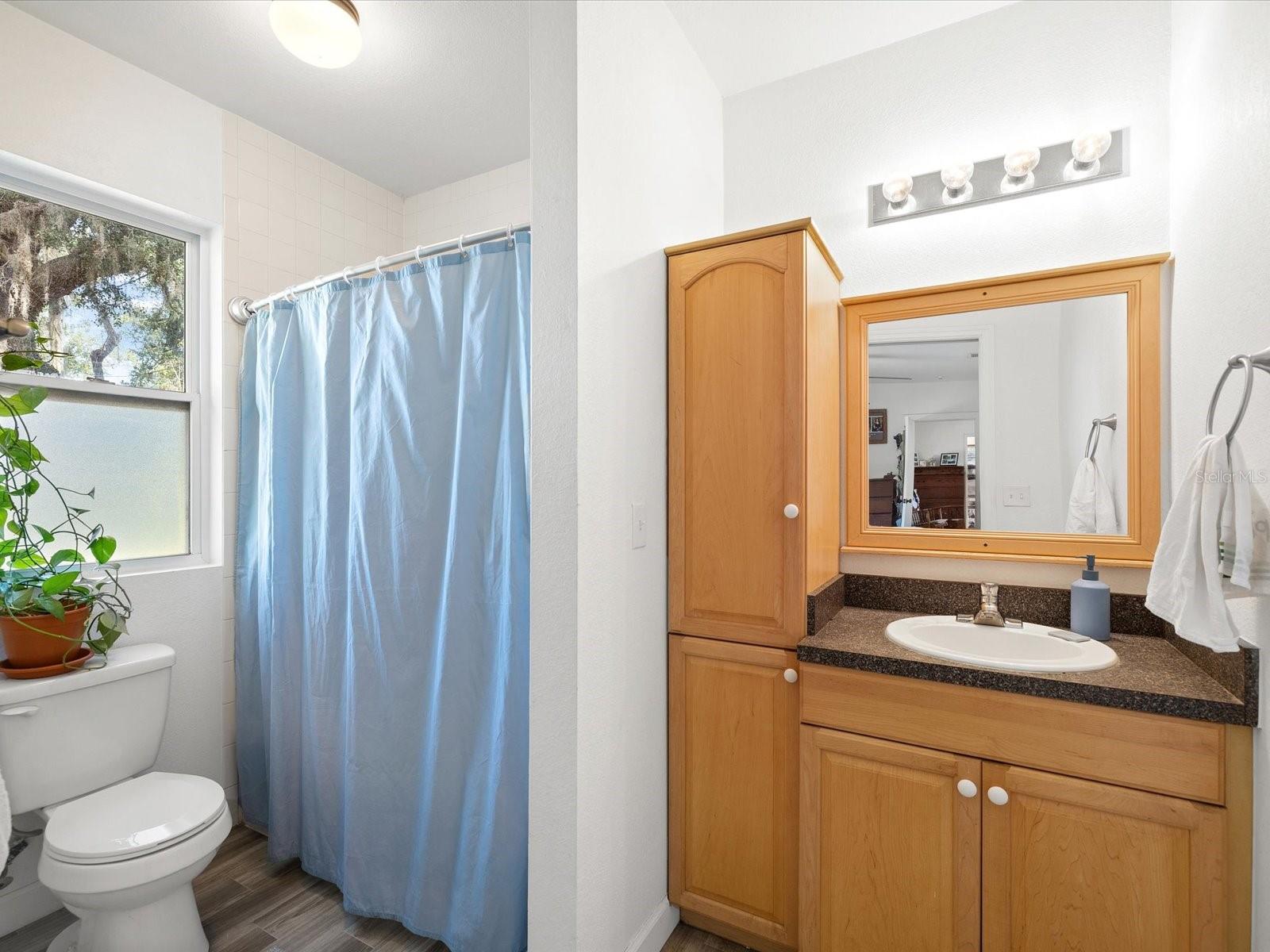 Listing photo id 17 for 36228 Clinton Avenue