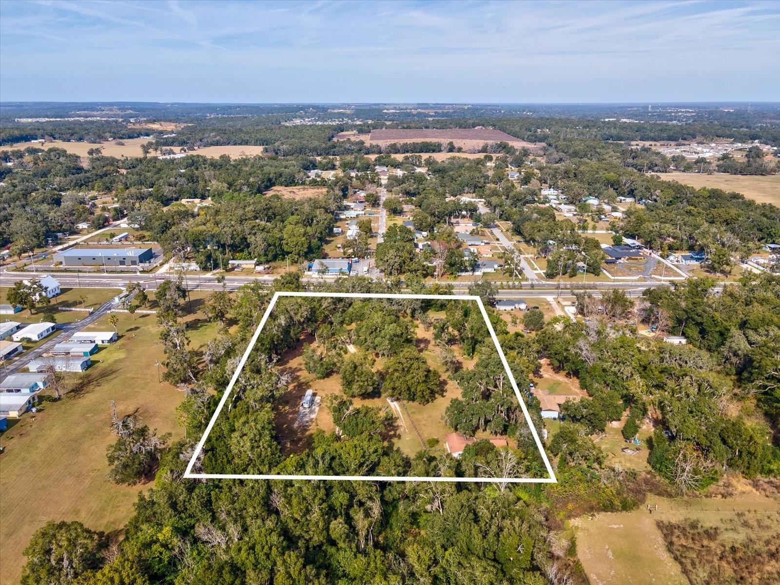 Listing photo id 48 for 36228 Clinton Avenue