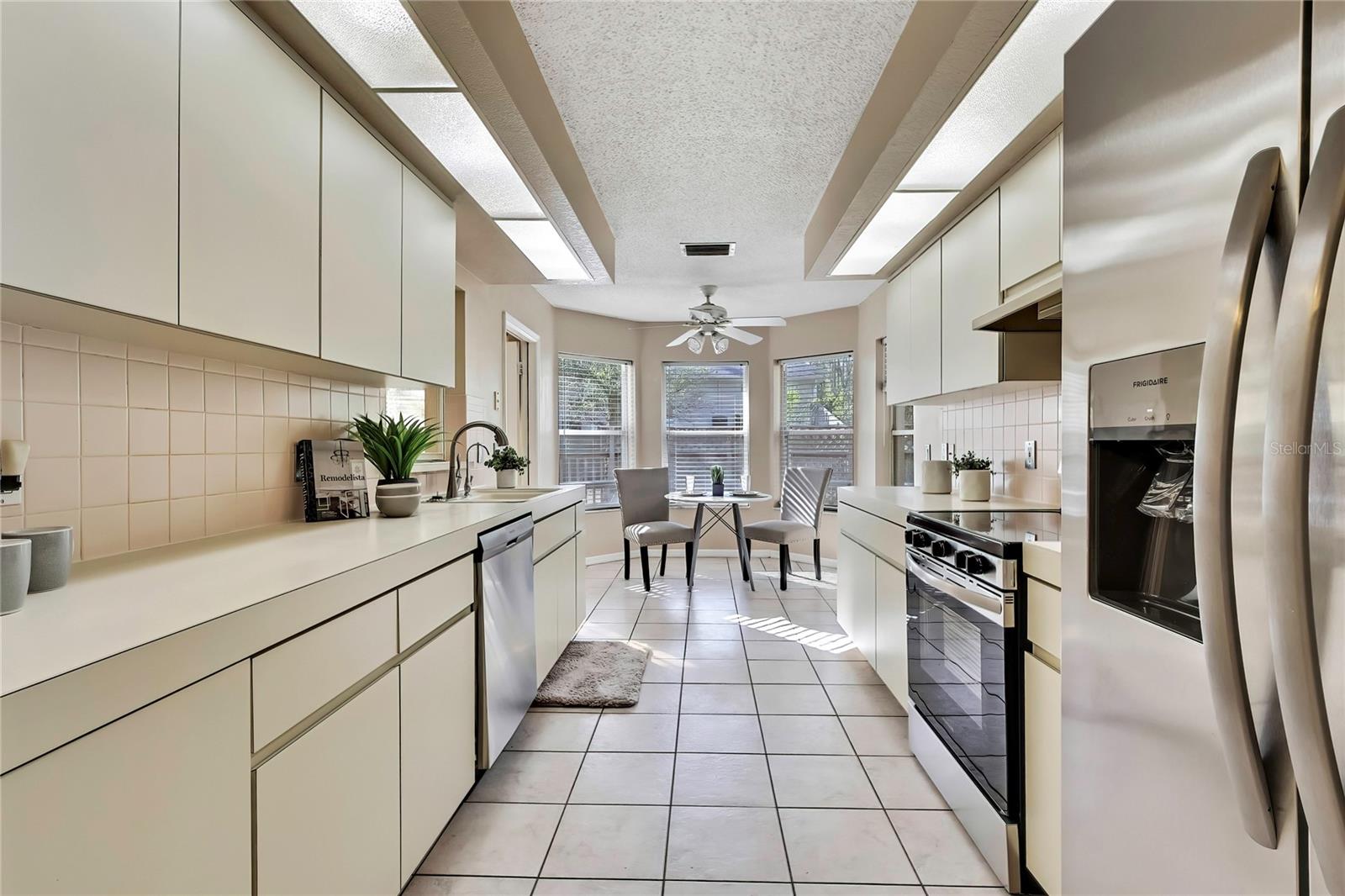 Image 13 of 47 For 6071 Zirkels Circle