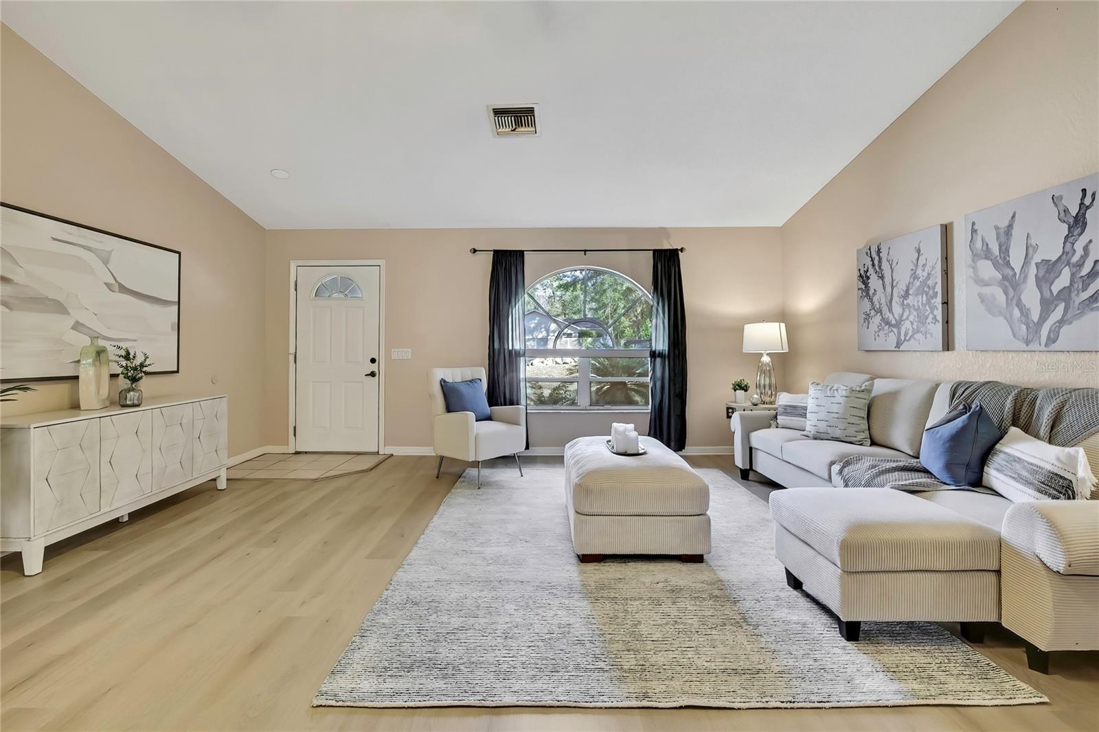 Image 7 of 47 For 6071 Zirkels Circle