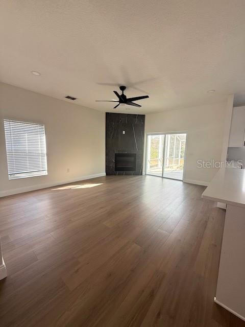 Listing photo id 16 for 2207 Green Oaks Lane