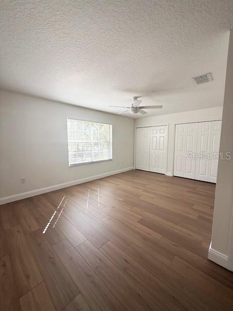 Listing photo id 27 for 2207 Green Oaks Lane