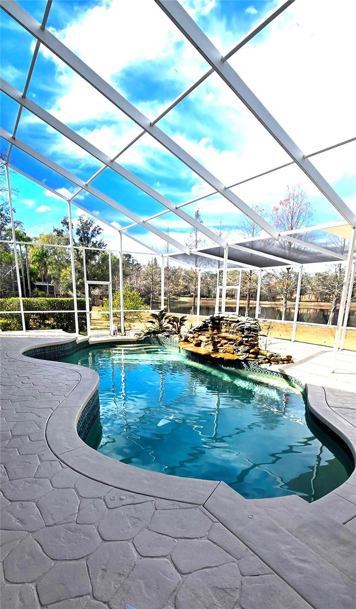 Listing photo id 28 for 2207 Green Oaks Lane