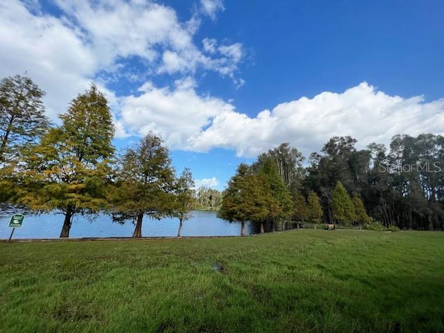 Listing photo id 35 for 2207 Green Oaks Lane