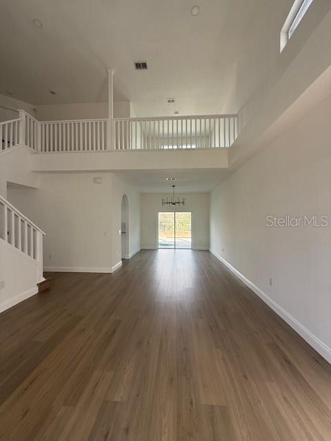 Listing photo id 5 for 2207 Green Oaks Lane