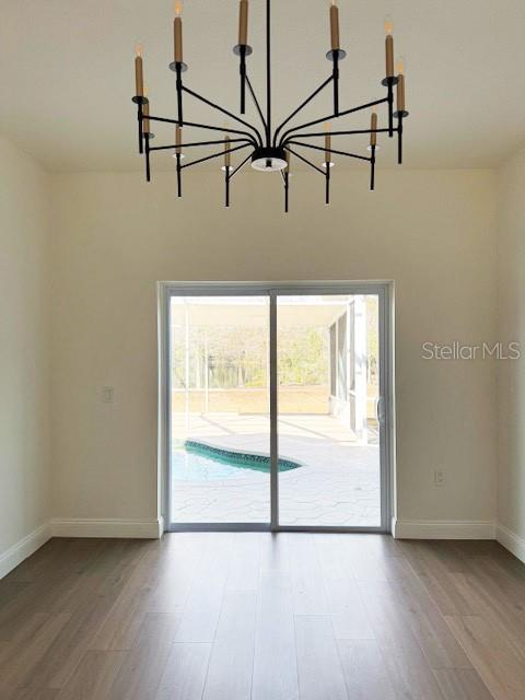 Listing photo id 7 for 2207 Green Oaks Lane