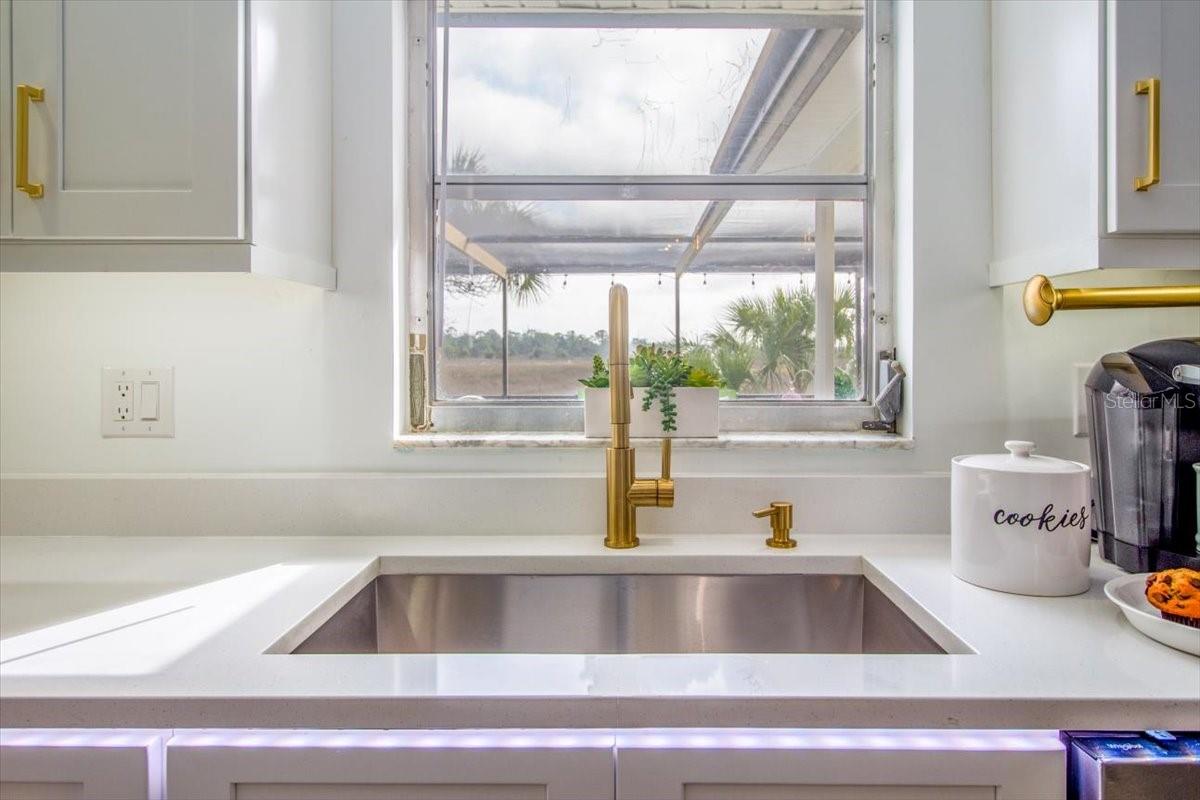 Image 13 of 42 For 7312 Southwind Drive