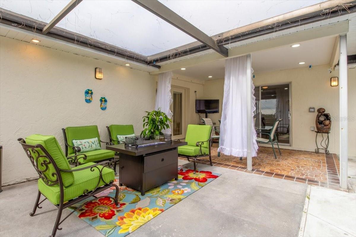 Image 37 of 42 For 7312 Southwind Drive