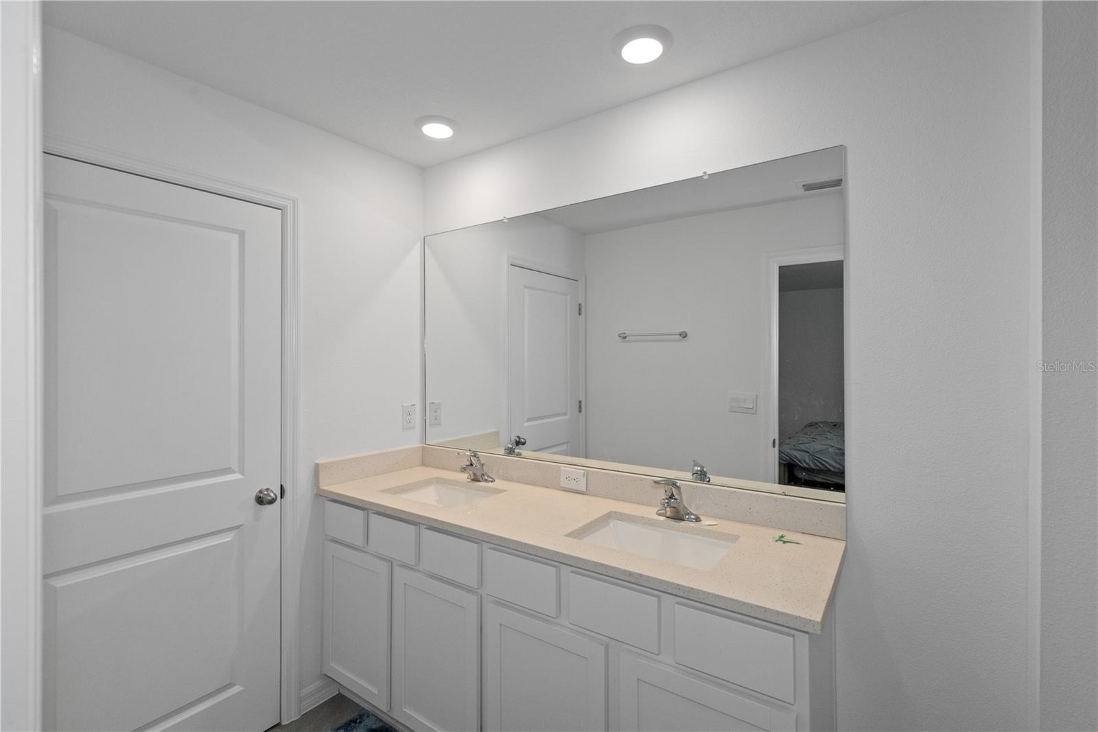 Image 10 of 11 For 37357 Sharks Eye Lane