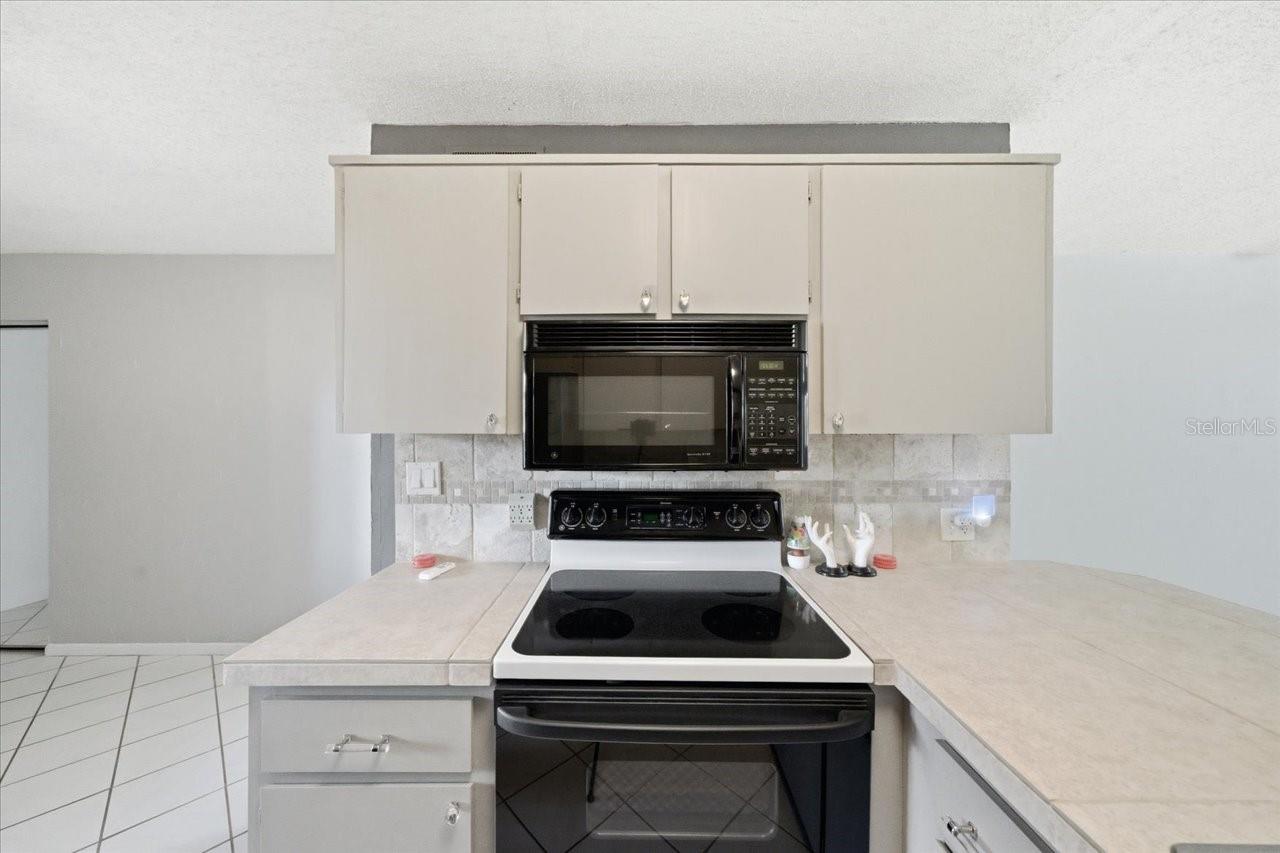 Listing photo id 19 for 11201 122nd Avenue 159