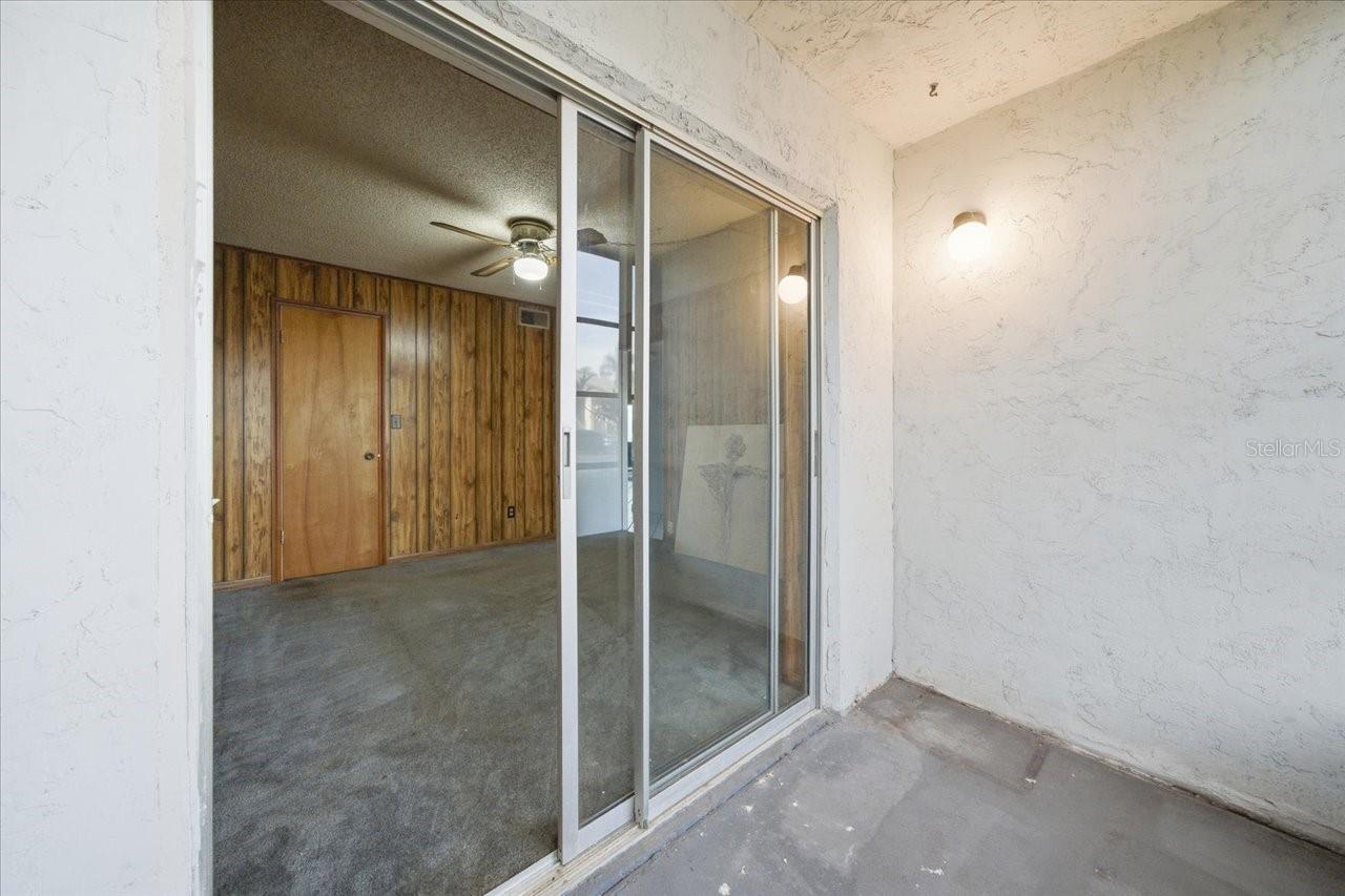 Listing photo id 23 for 11201 122nd Avenue 159