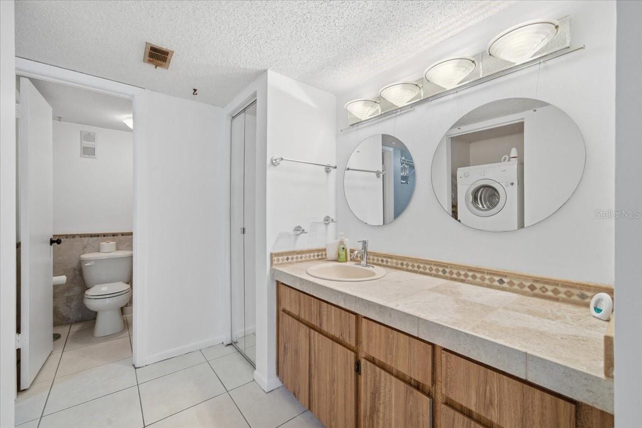 Listing photo id 29 for 11201 122nd Avenue 159