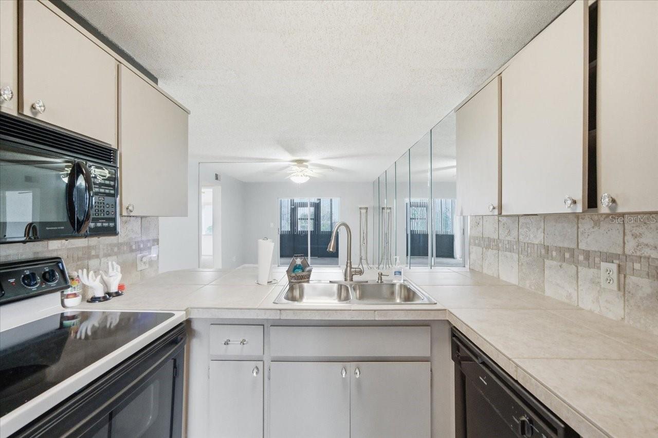 Listing photo id 2 for 11201 122nd Avenue 159