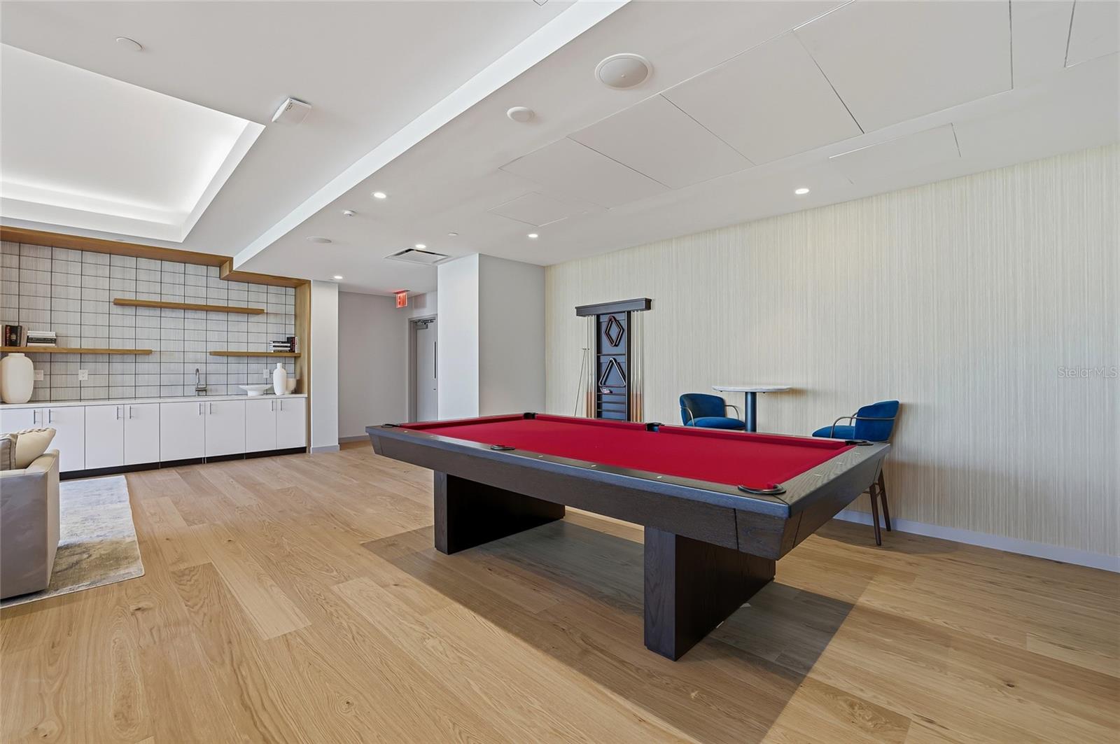 Image 61 of 76 For 400 Central Avenue 505