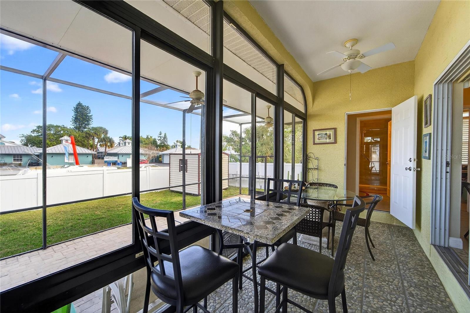 Listing photo id 50 for 901 Shagos Drive