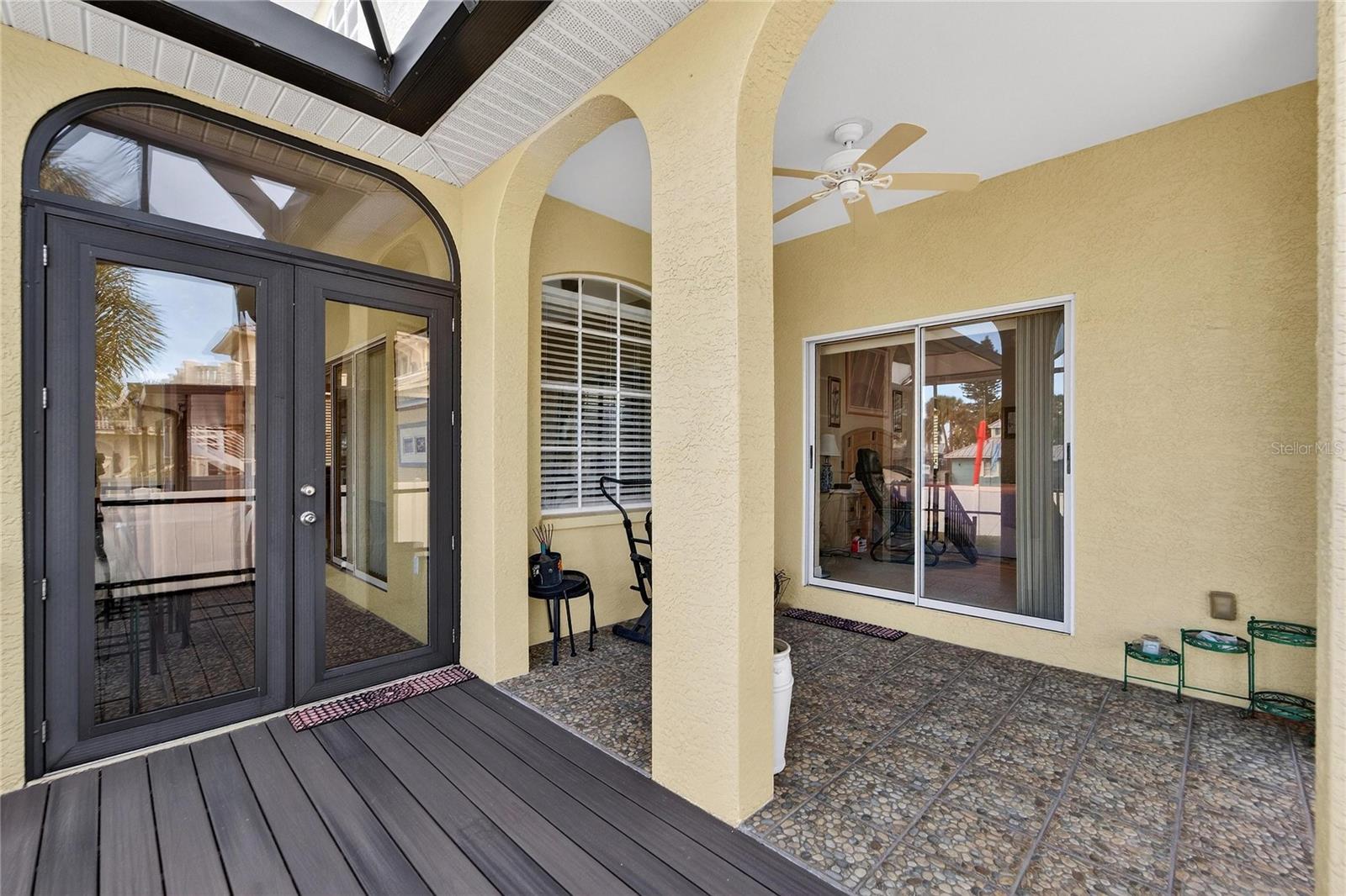 Listing photo id 51 for 901 Shagos Drive