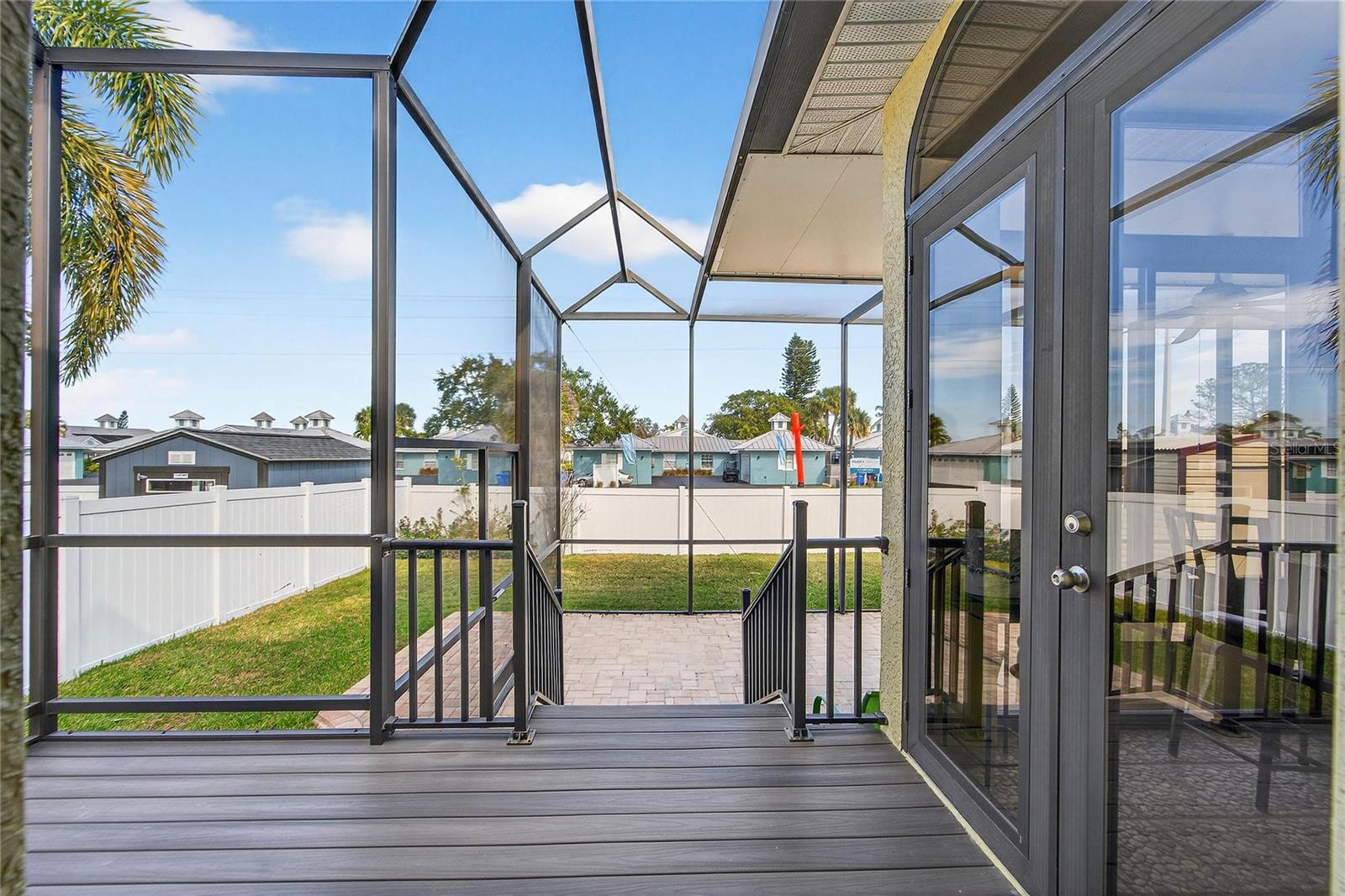 Listing photo id 54 for 901 Shagos Drive