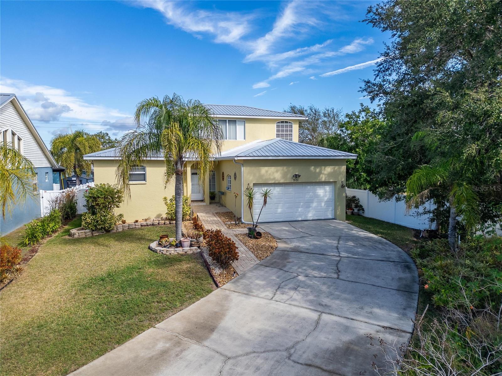 Listing photo id 67 for 901 Shagos Drive