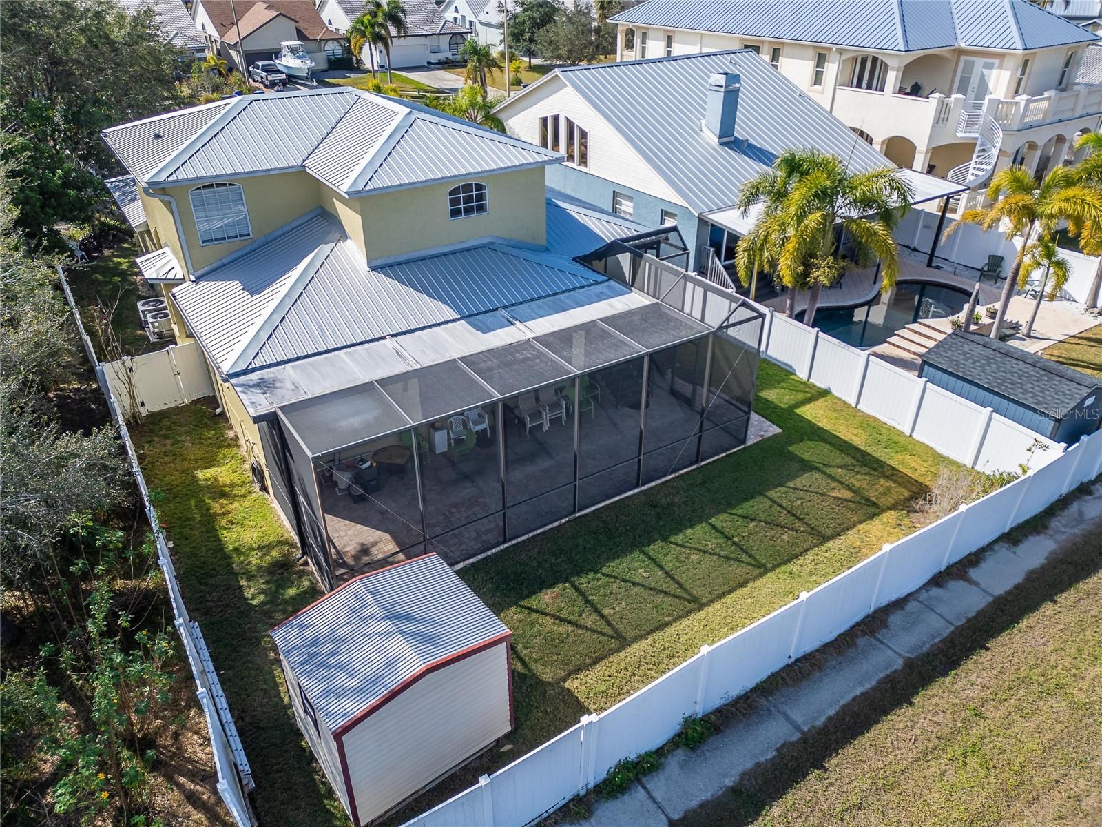 Listing photo id 80 for 901 Shagos Drive