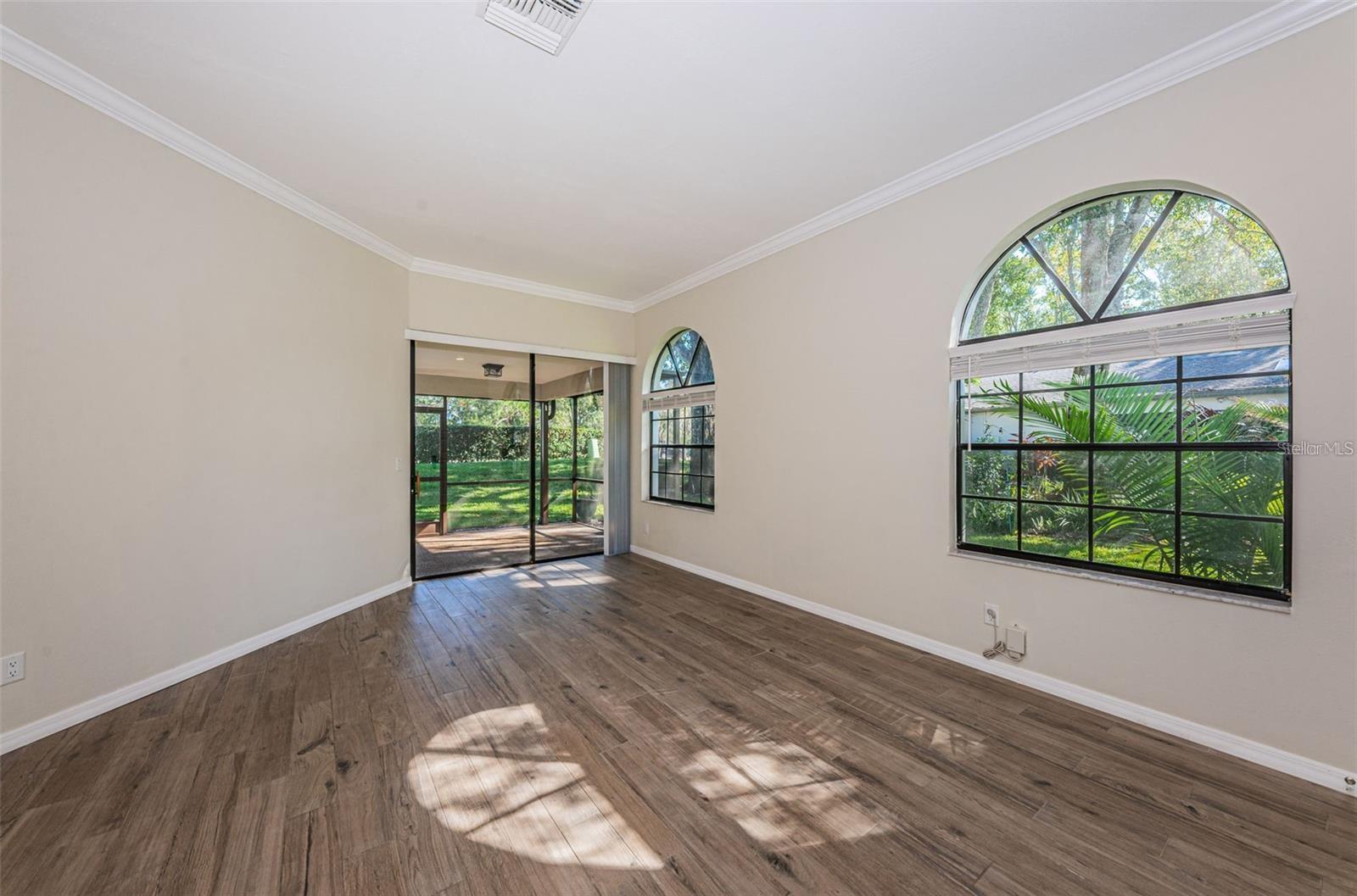 Listing photo id 9 for 3870 Pheasant Court