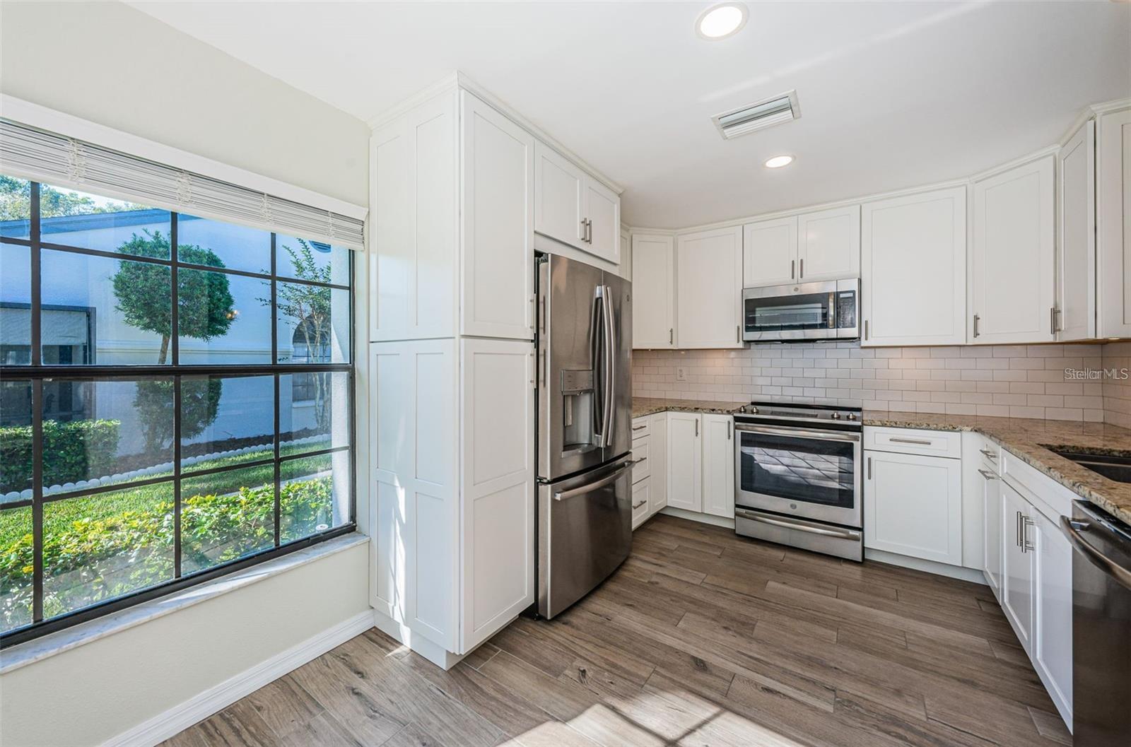 Listing photo id 15 for 3870 Pheasant Court