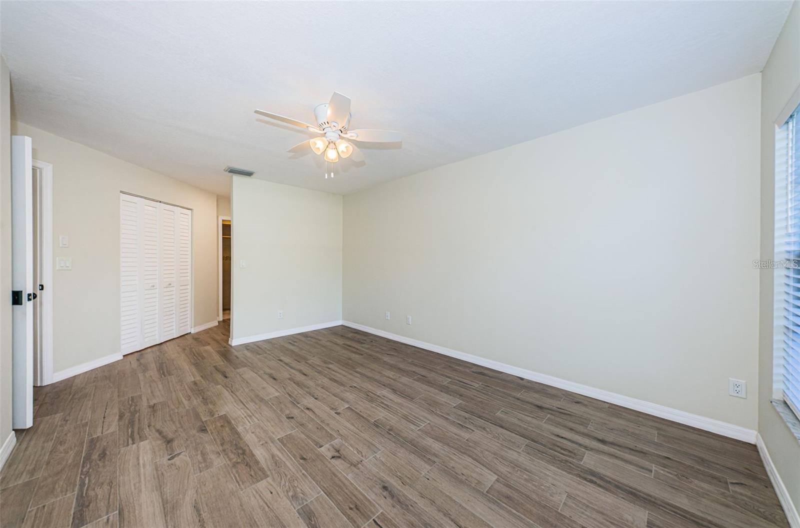 Listing photo id 22 for 3870 Pheasant Court