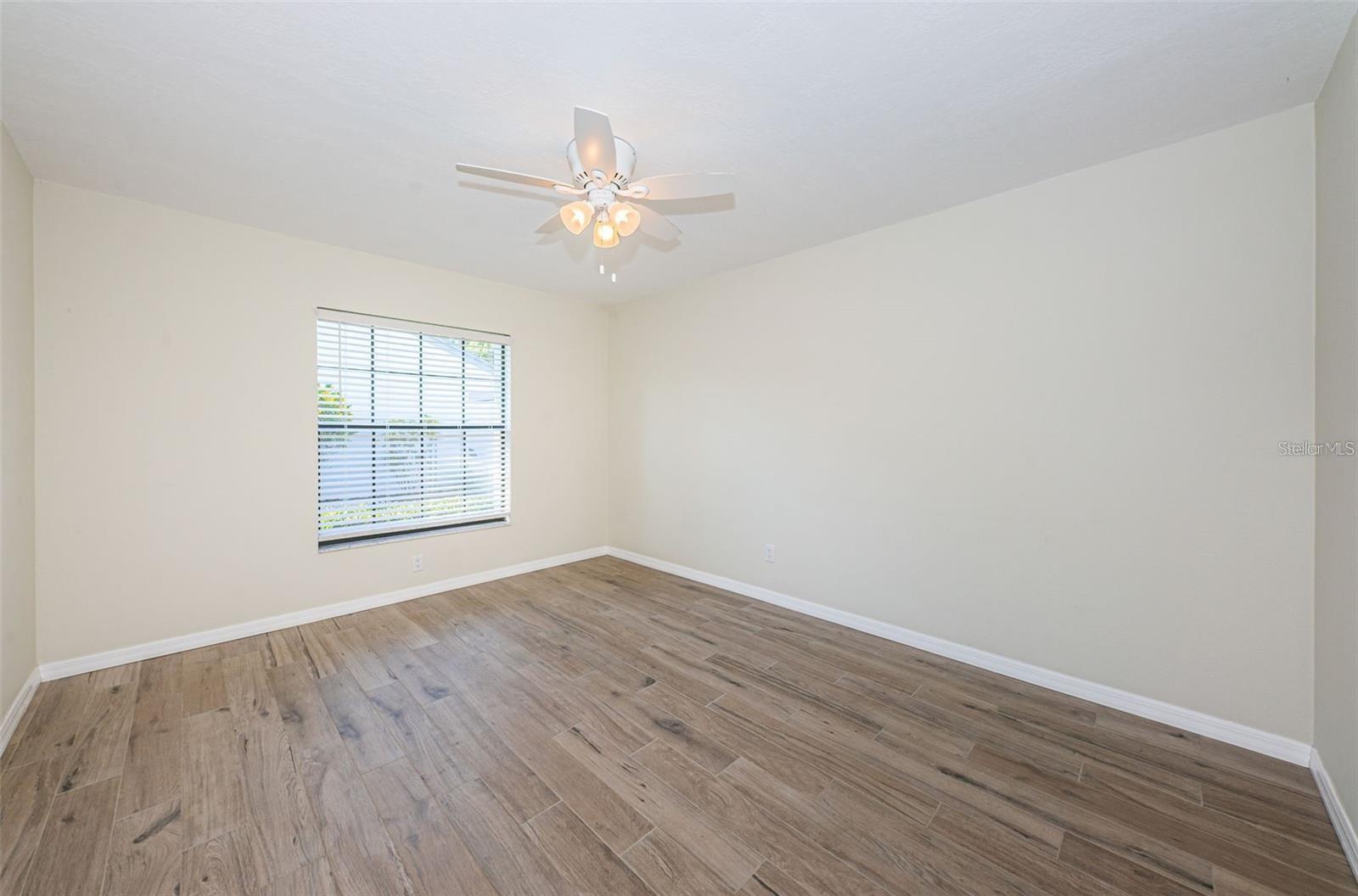 Listing photo id 26 for 3870 Pheasant Court