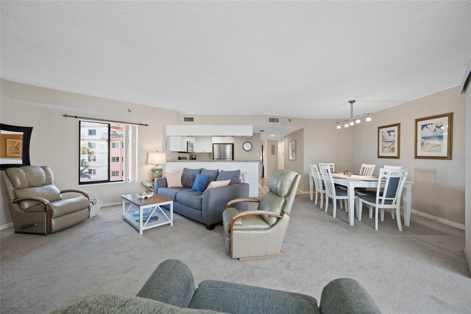 Image 13 of 41 For 18450 Gulf Boulevard 213