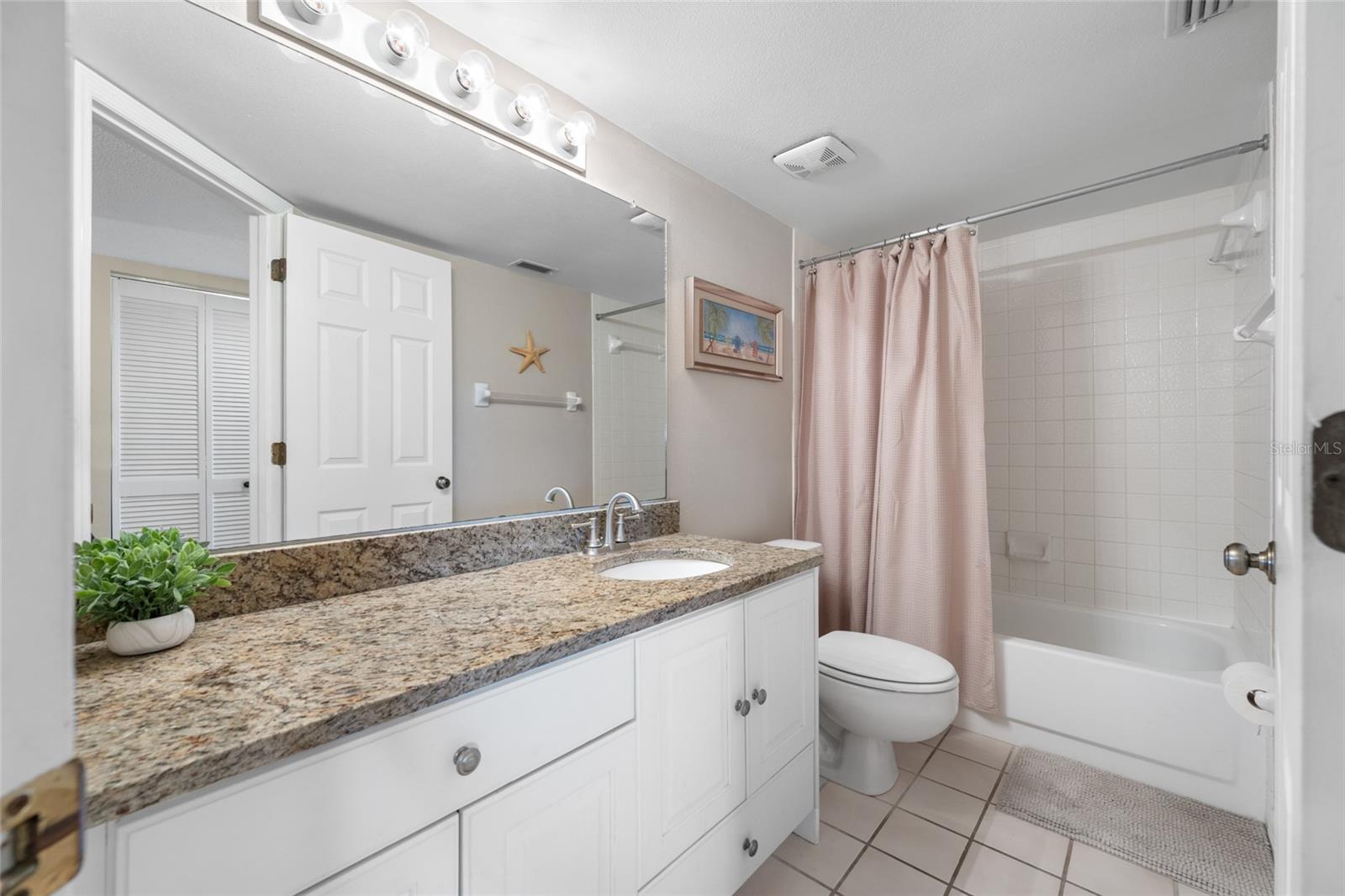 Image 25 of 41 For 18450 Gulf Boulevard 213